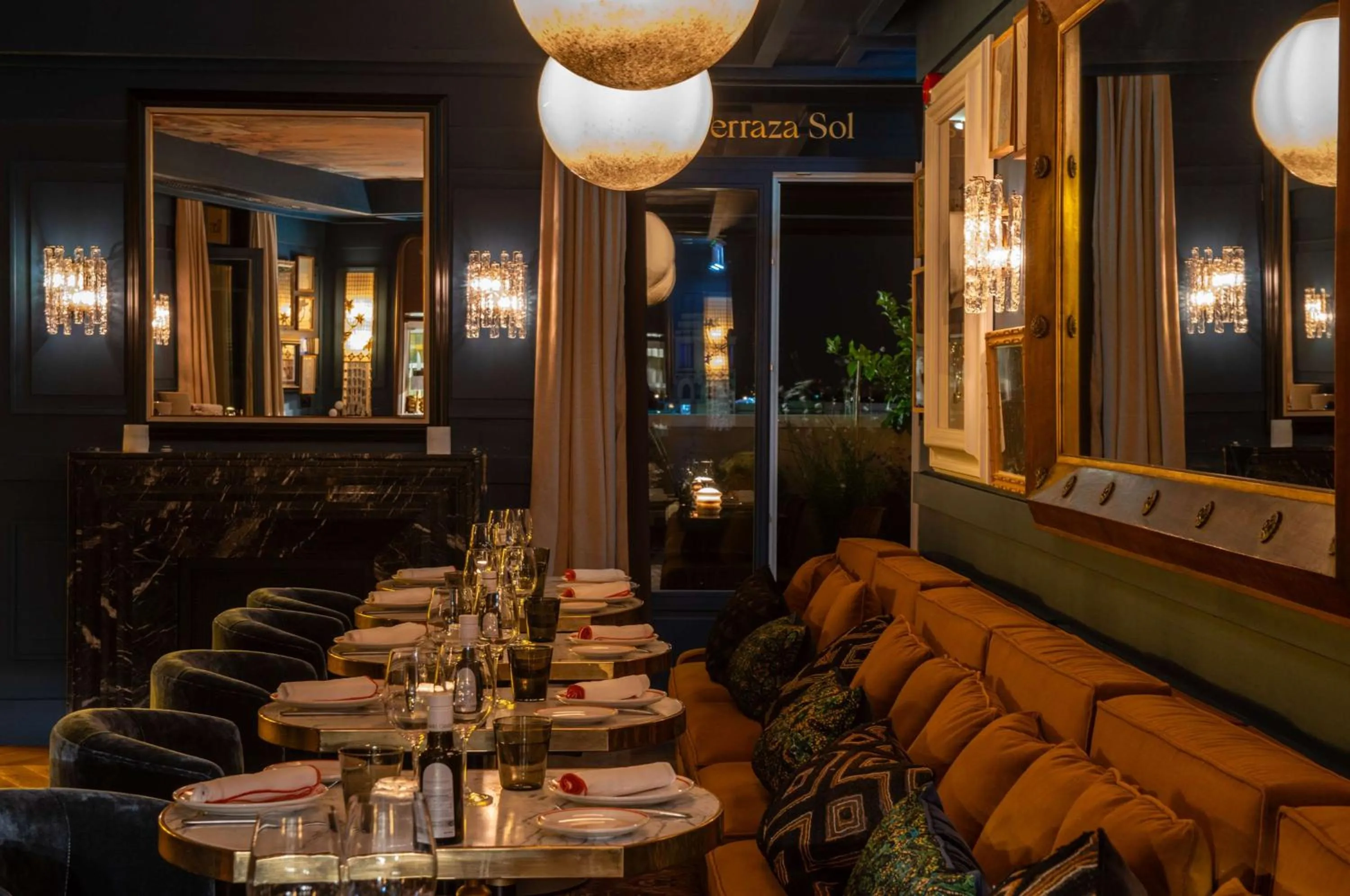 Restaurant/places to eat in Hotel Montera Madrid, Curio Collection By Hilton