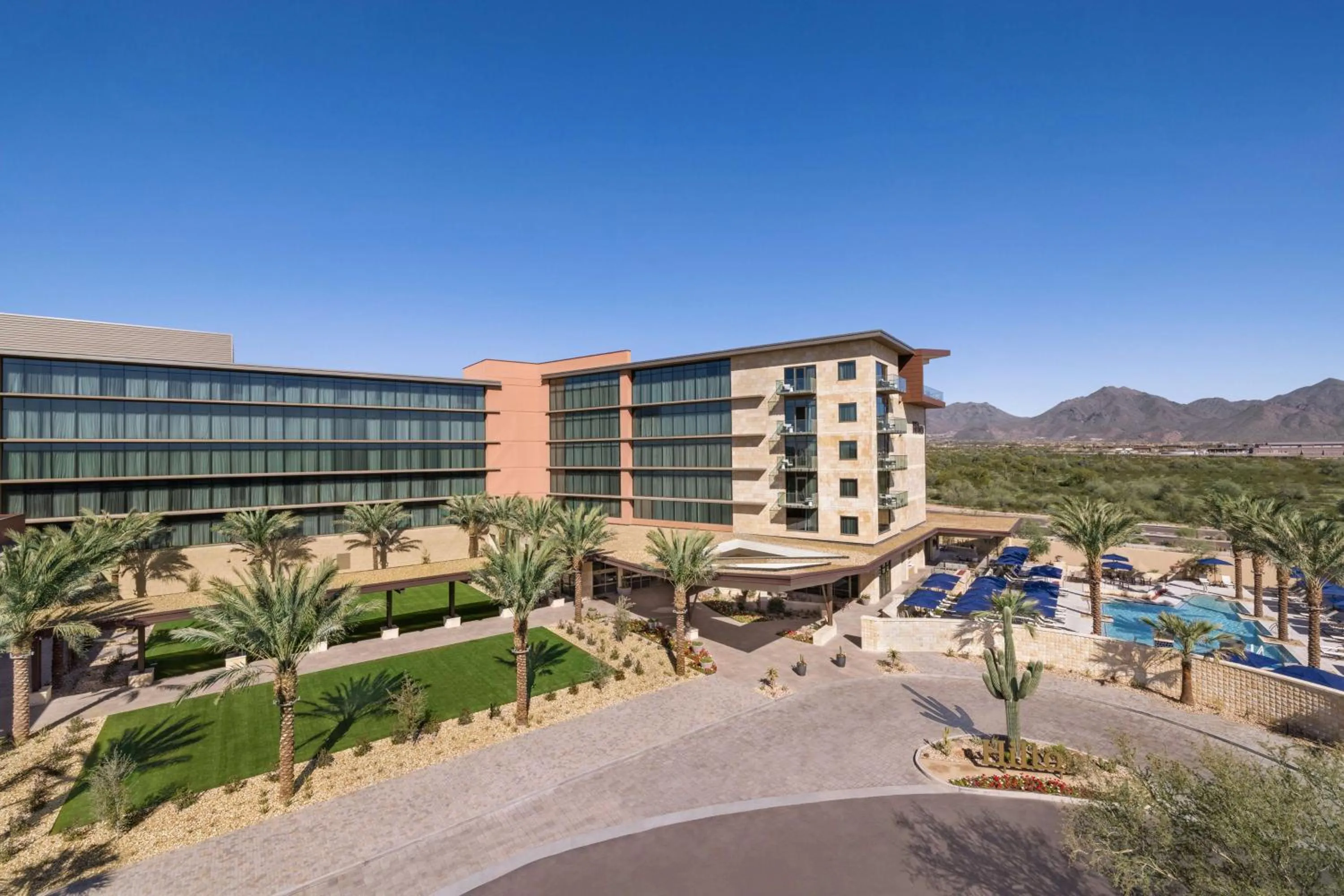 Property building in Hilton North Scottsdale At Cavasson