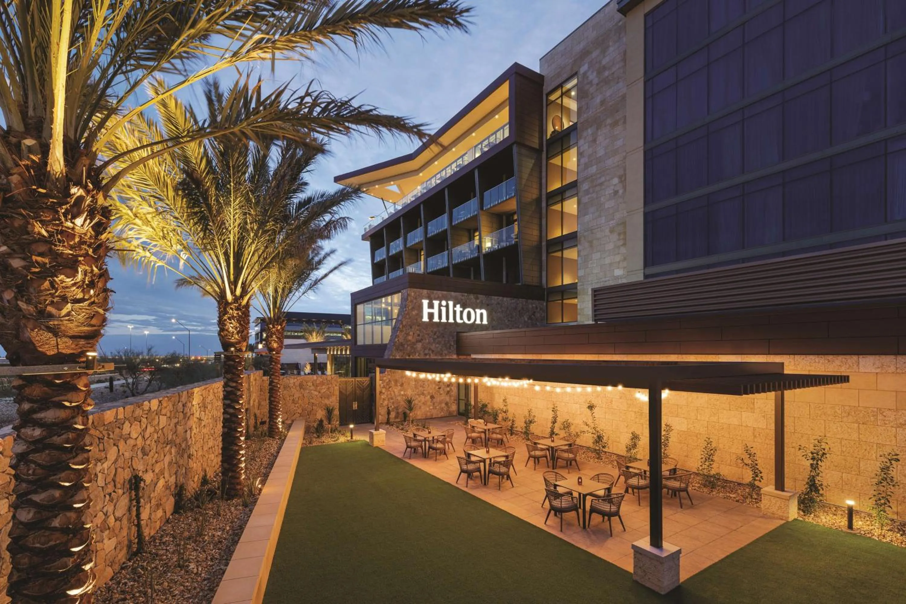 Property building in Hilton North Scottsdale At Cavasson