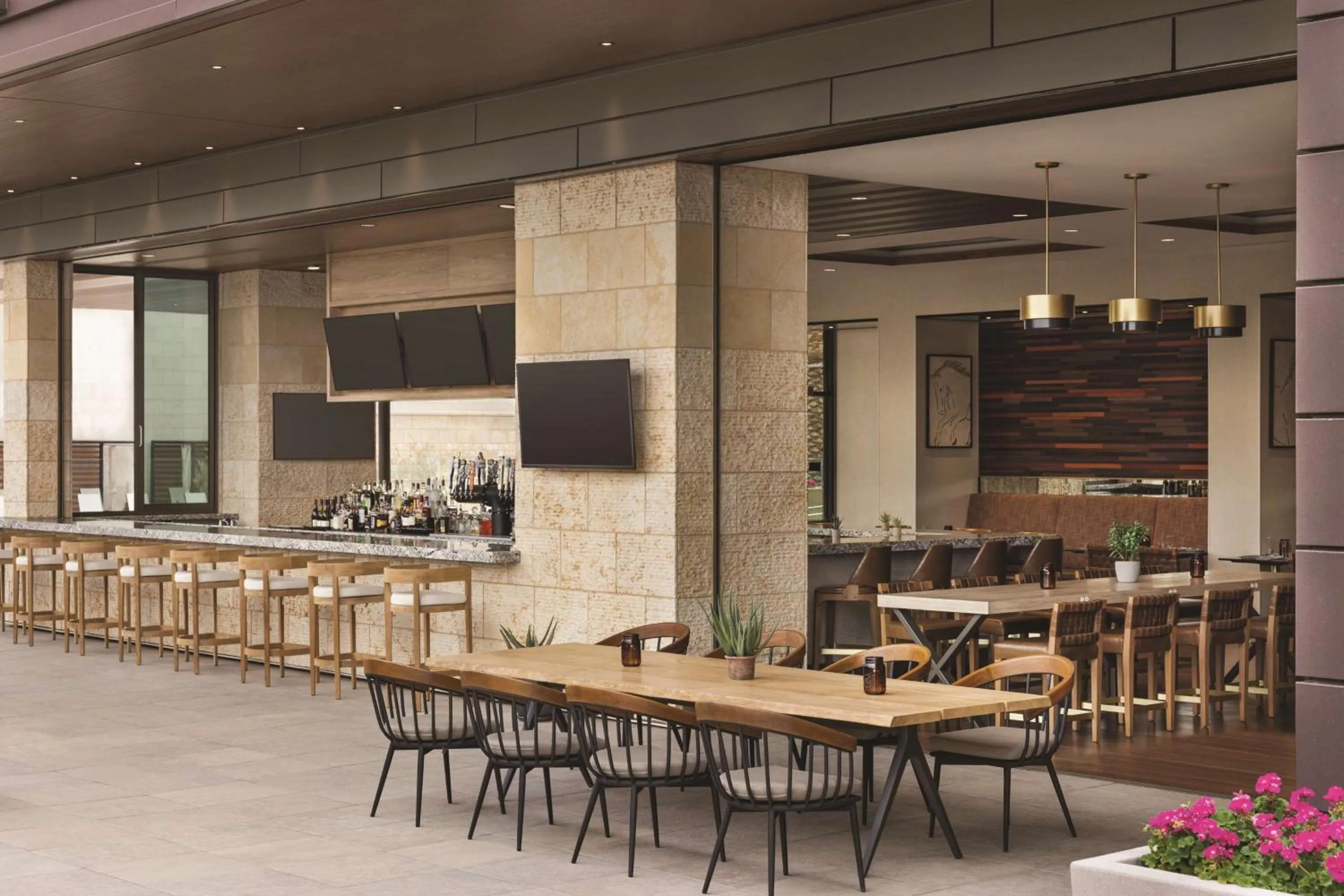 Restaurant/places to eat in Hilton North Scottsdale At Cavasson