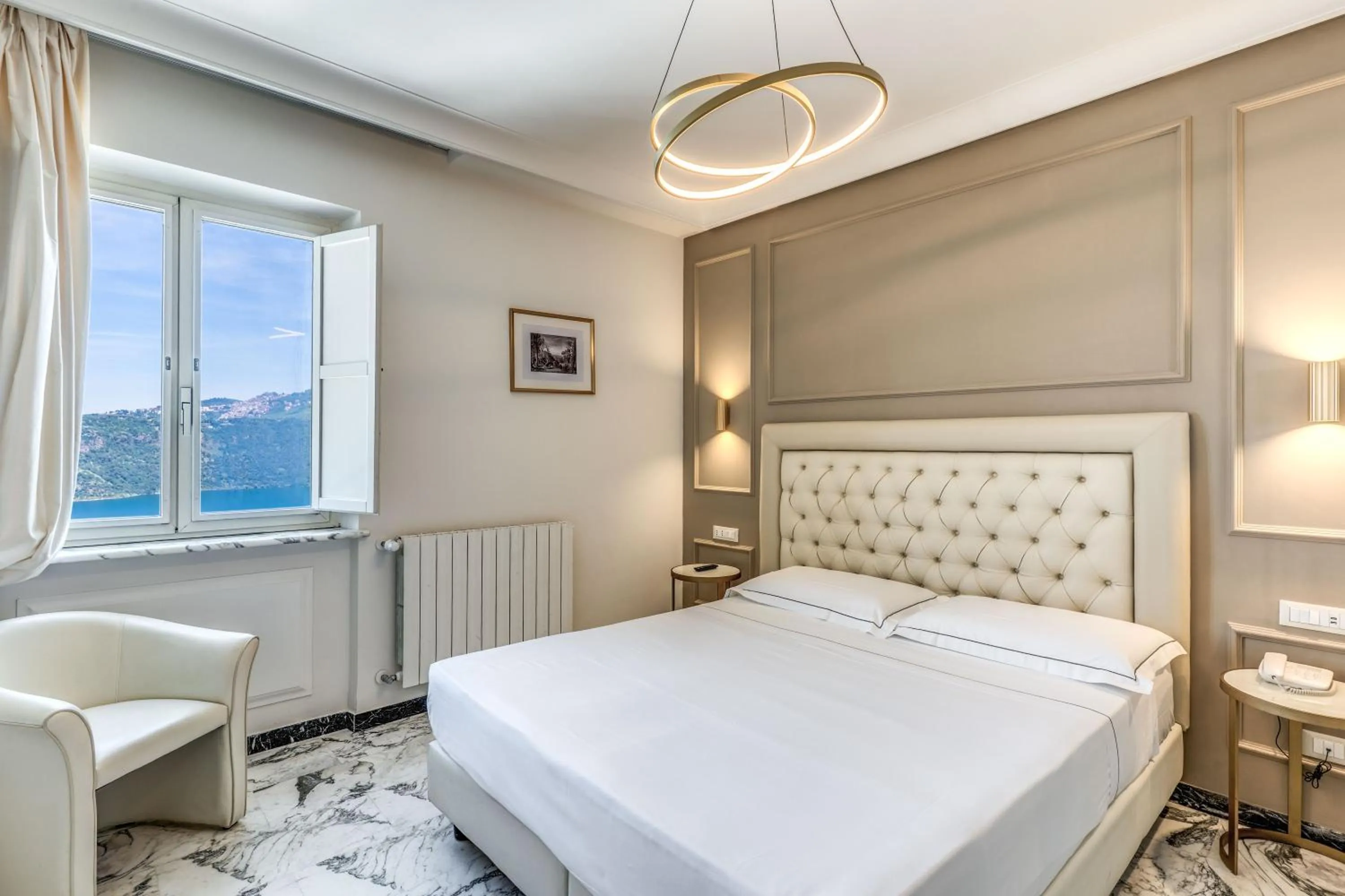 Bed in Hotel Castel Vecchio