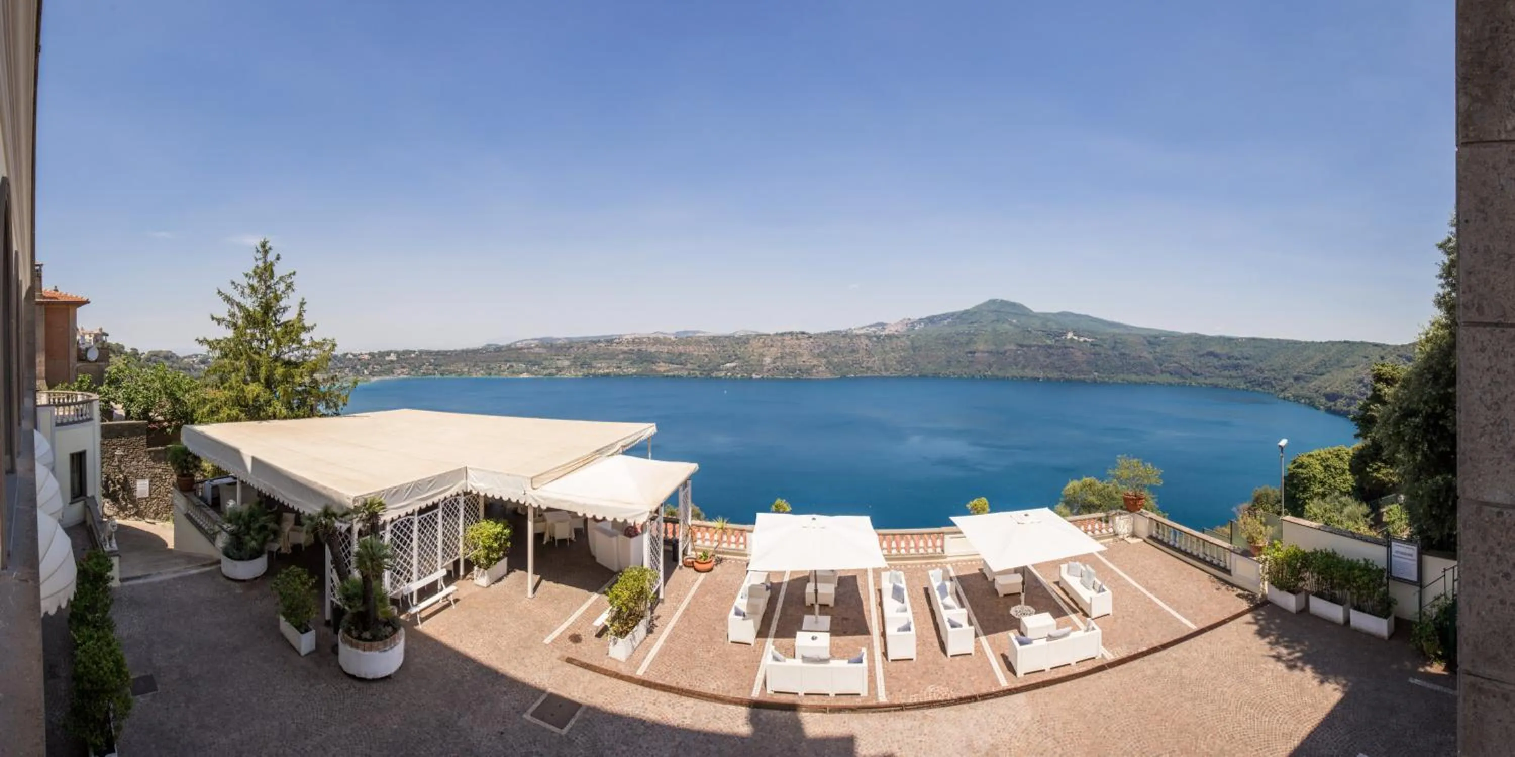 Lake view in Hotel Castel Vecchio