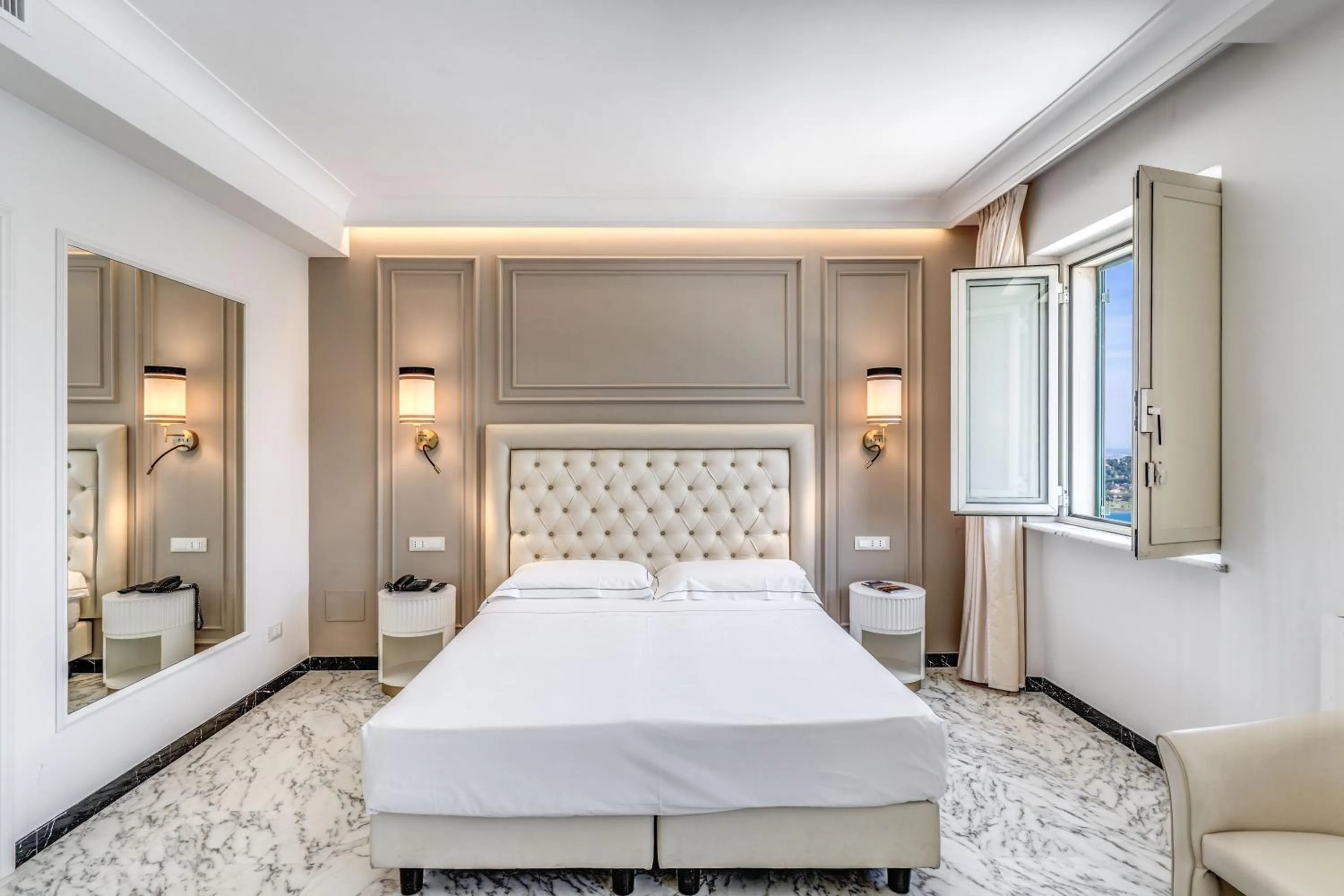 Bed in Hotel Castel Vecchio