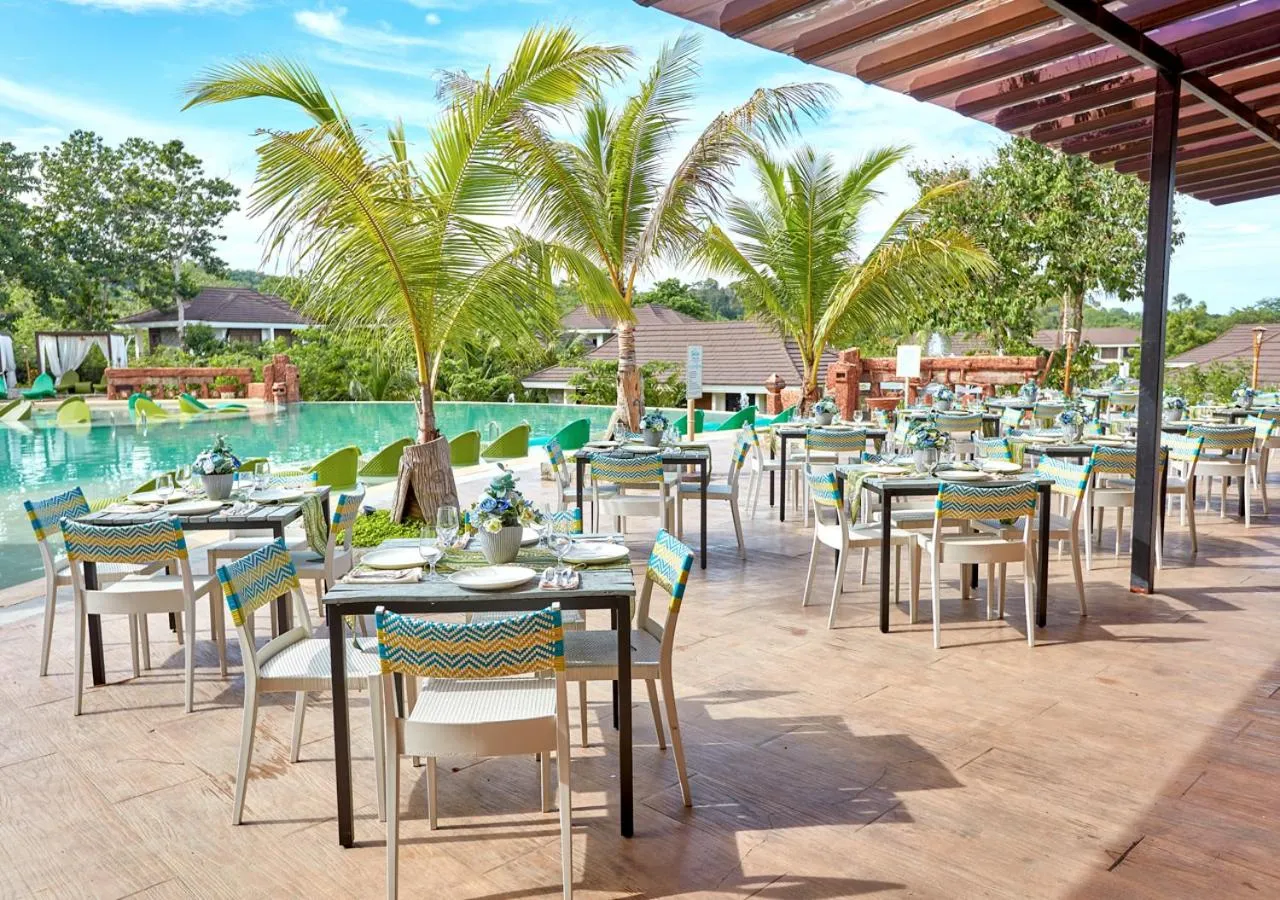 Restaurant/places to eat in TAG Resort