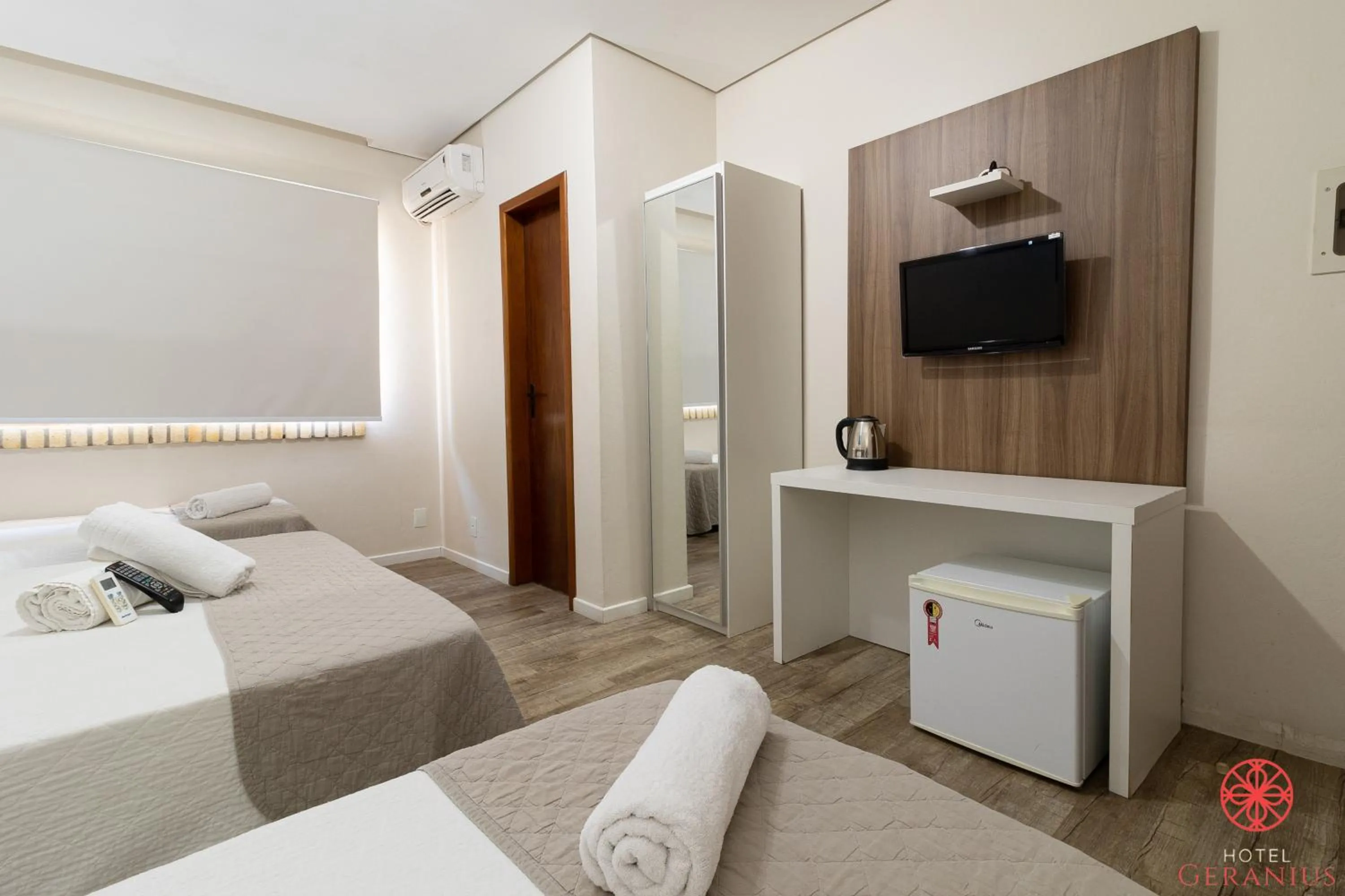 Bed in Hotel Geranius Ingleses