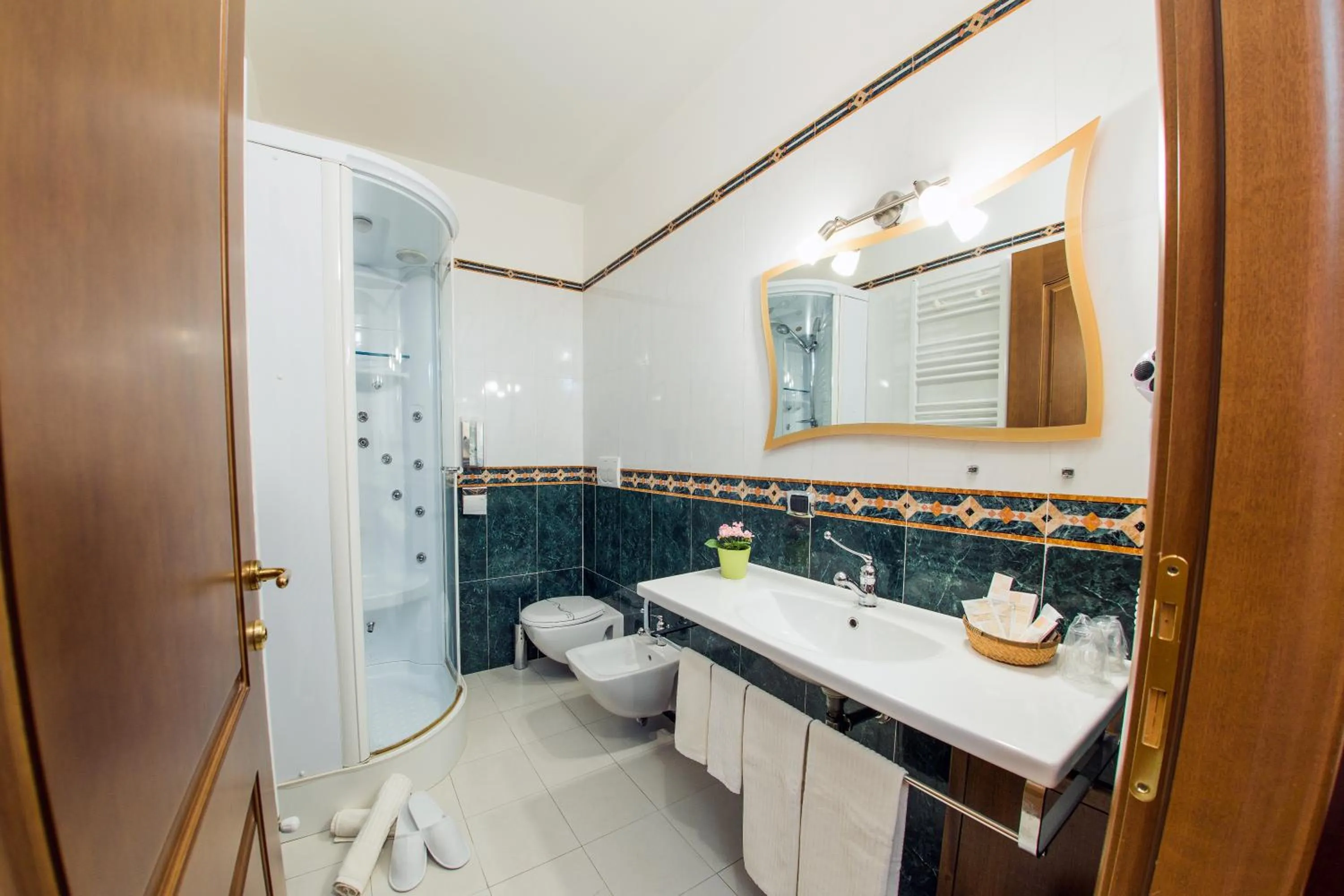 Bathroom in Hotel Al Ritrovo