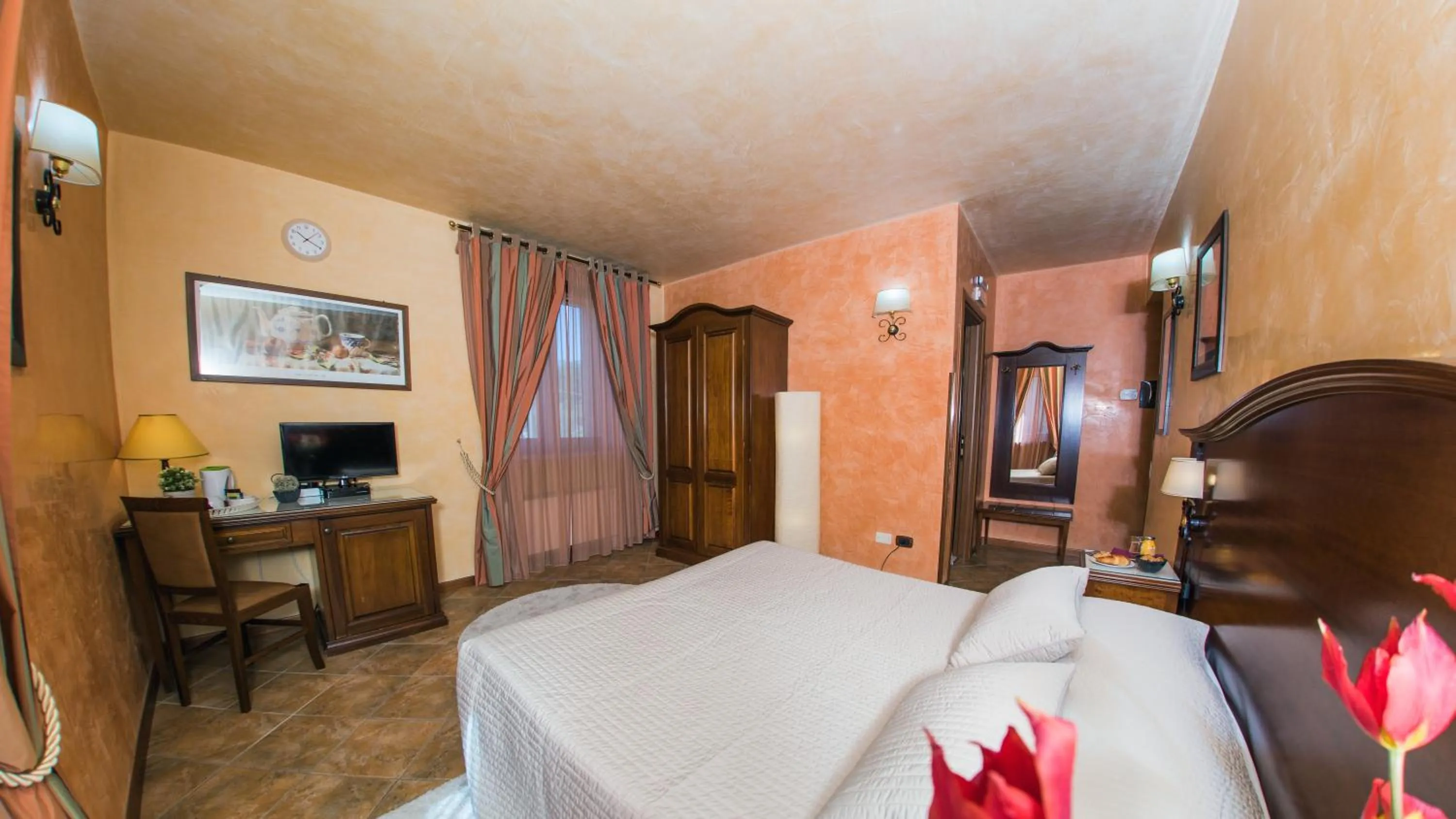 Bedroom, Bed in Hotel Al Ritrovo