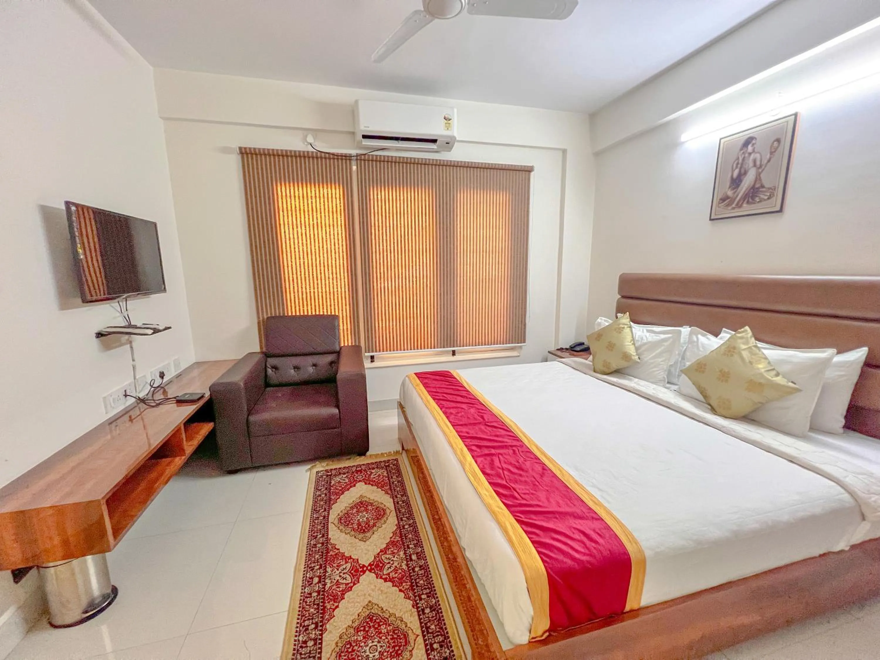 Bed in Windfall Service Apartment