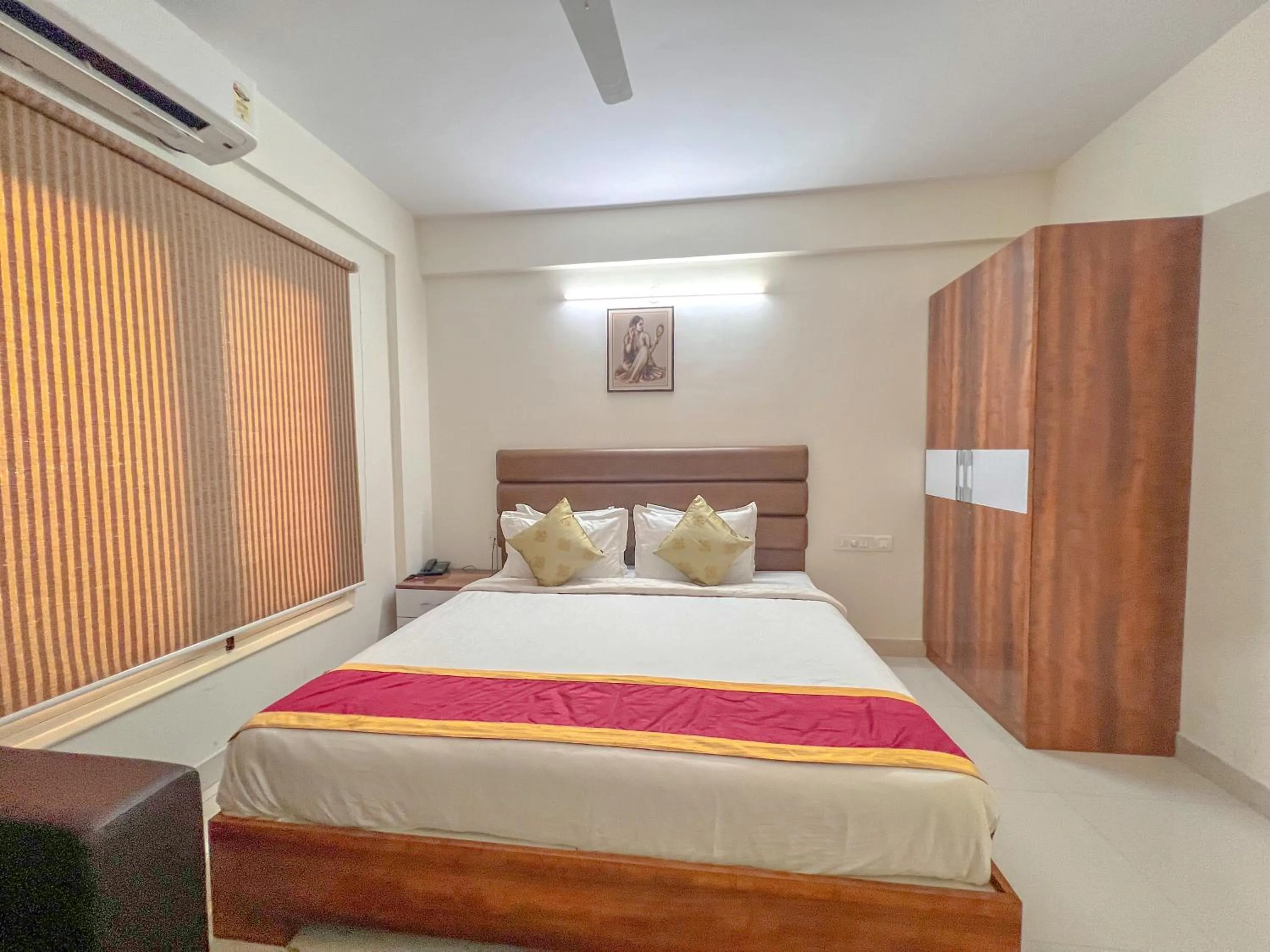 Bed in Windfall Service Apartment