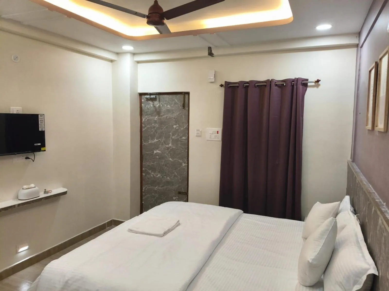 Bed in VIJAY BALAJI MAHAL A/C