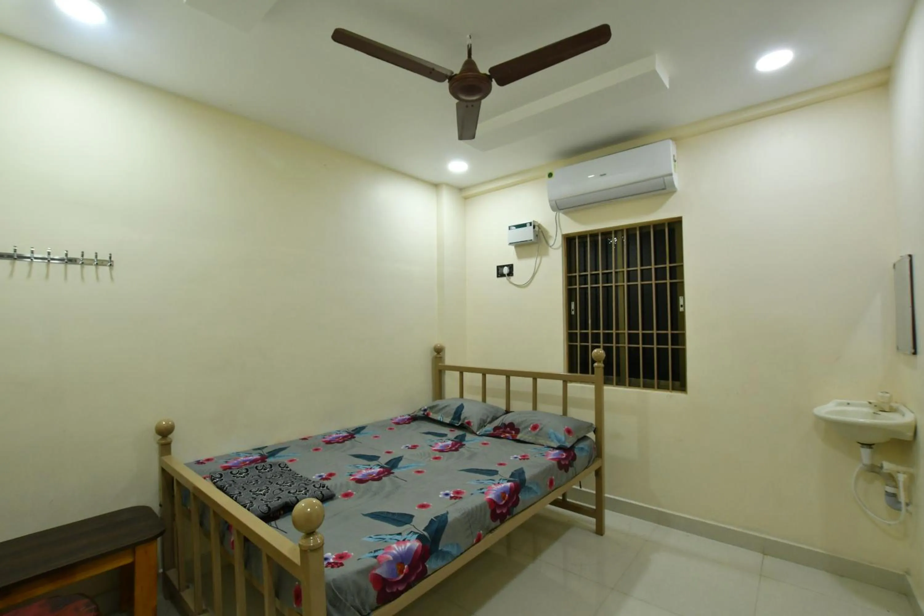 Bedroom, Bed in VIJAY BALAJI MAHAL A/C