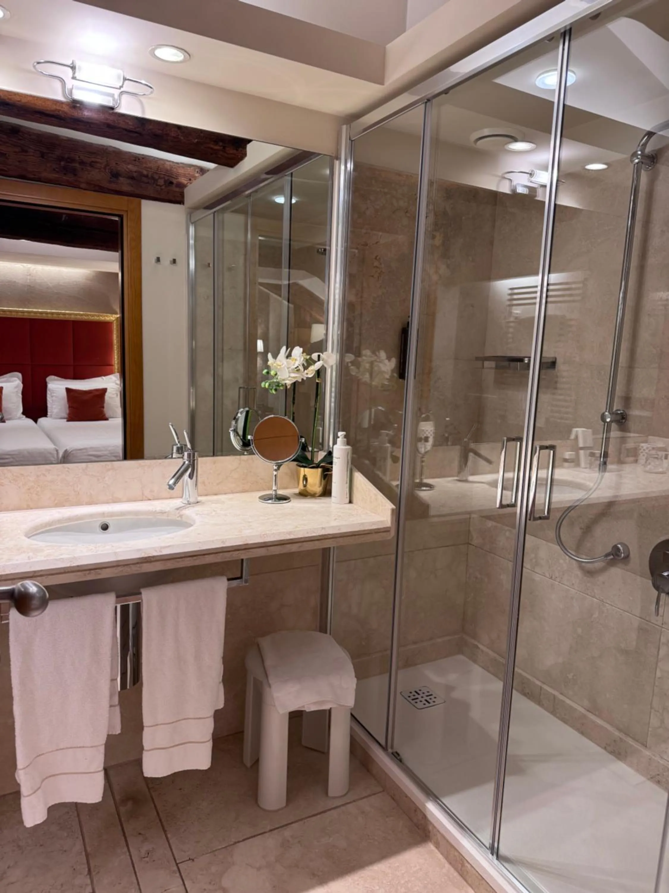 Bedroom in Ruzzini Palace Hotel