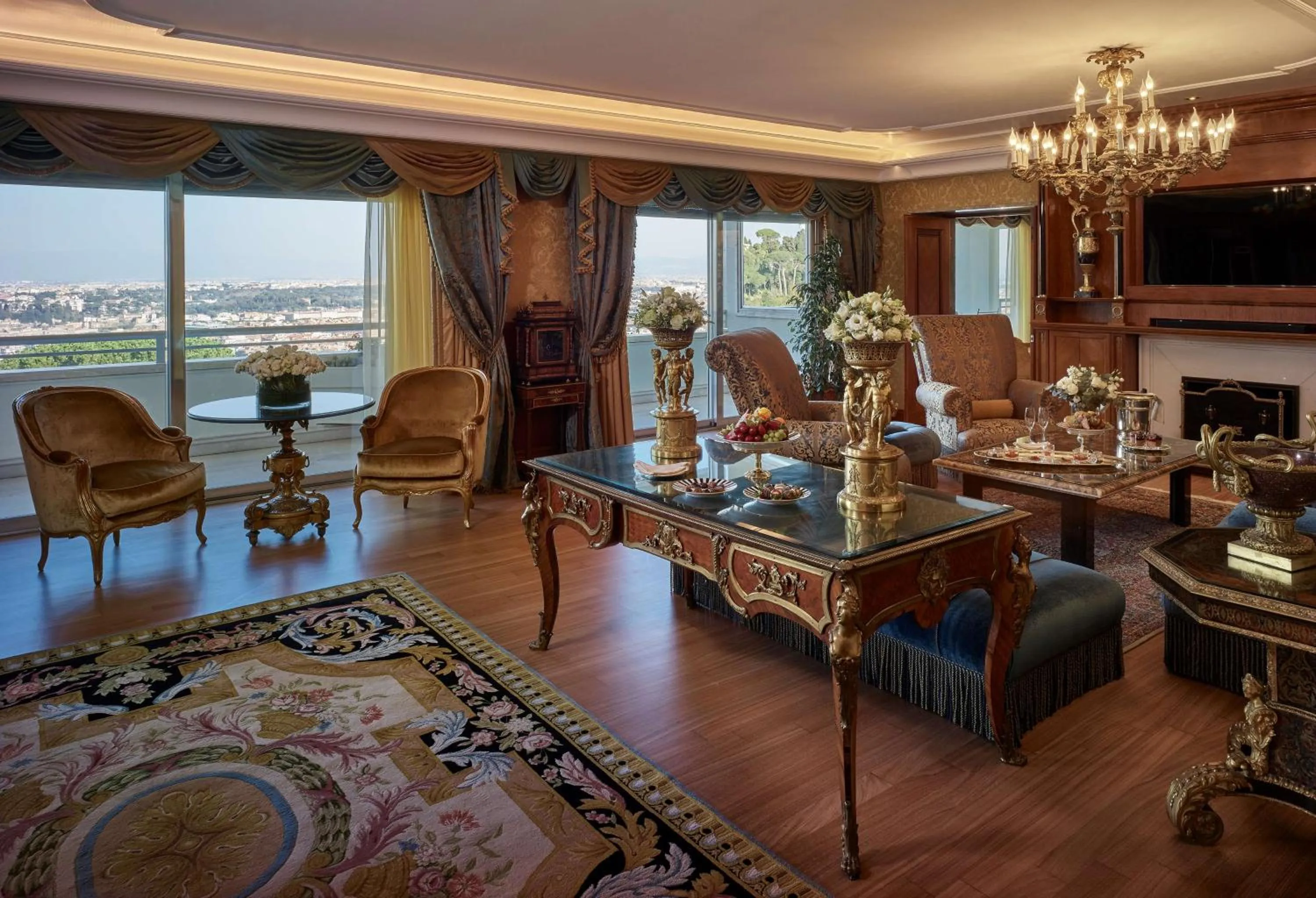 Living room in Rome Cavalieri, A Waldorf Astoria Hotel
