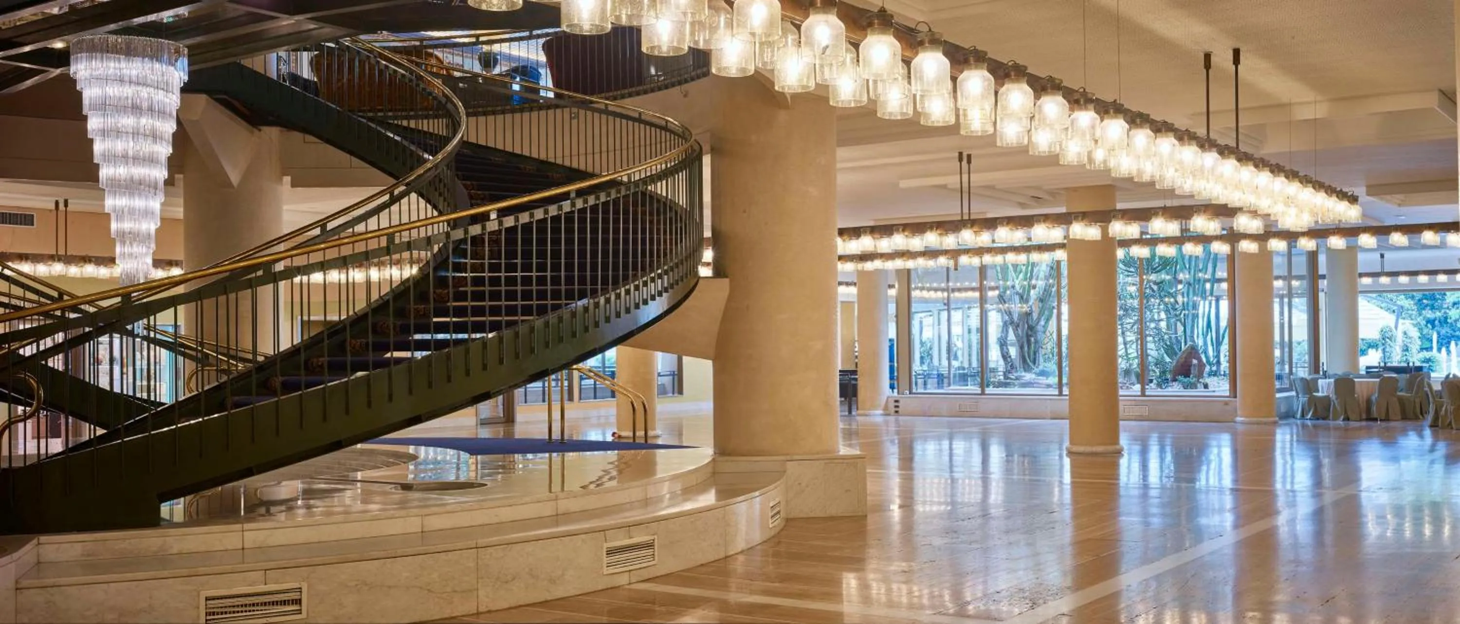 Lobby or reception in Rome Cavalieri, A Waldorf Astoria Hotel
