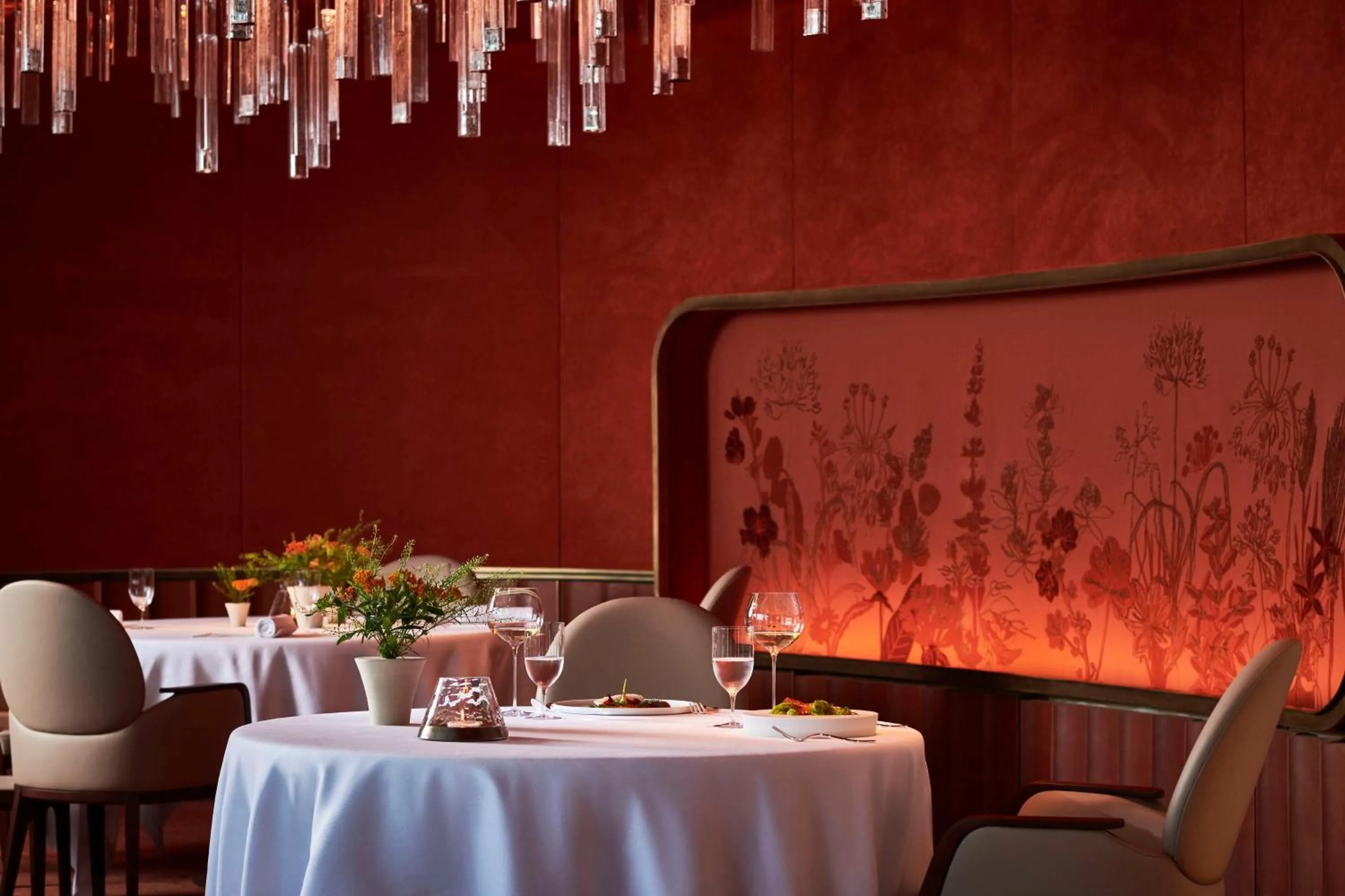 Restaurant/places to eat in Rome Cavalieri, A Waldorf Astoria Hotel