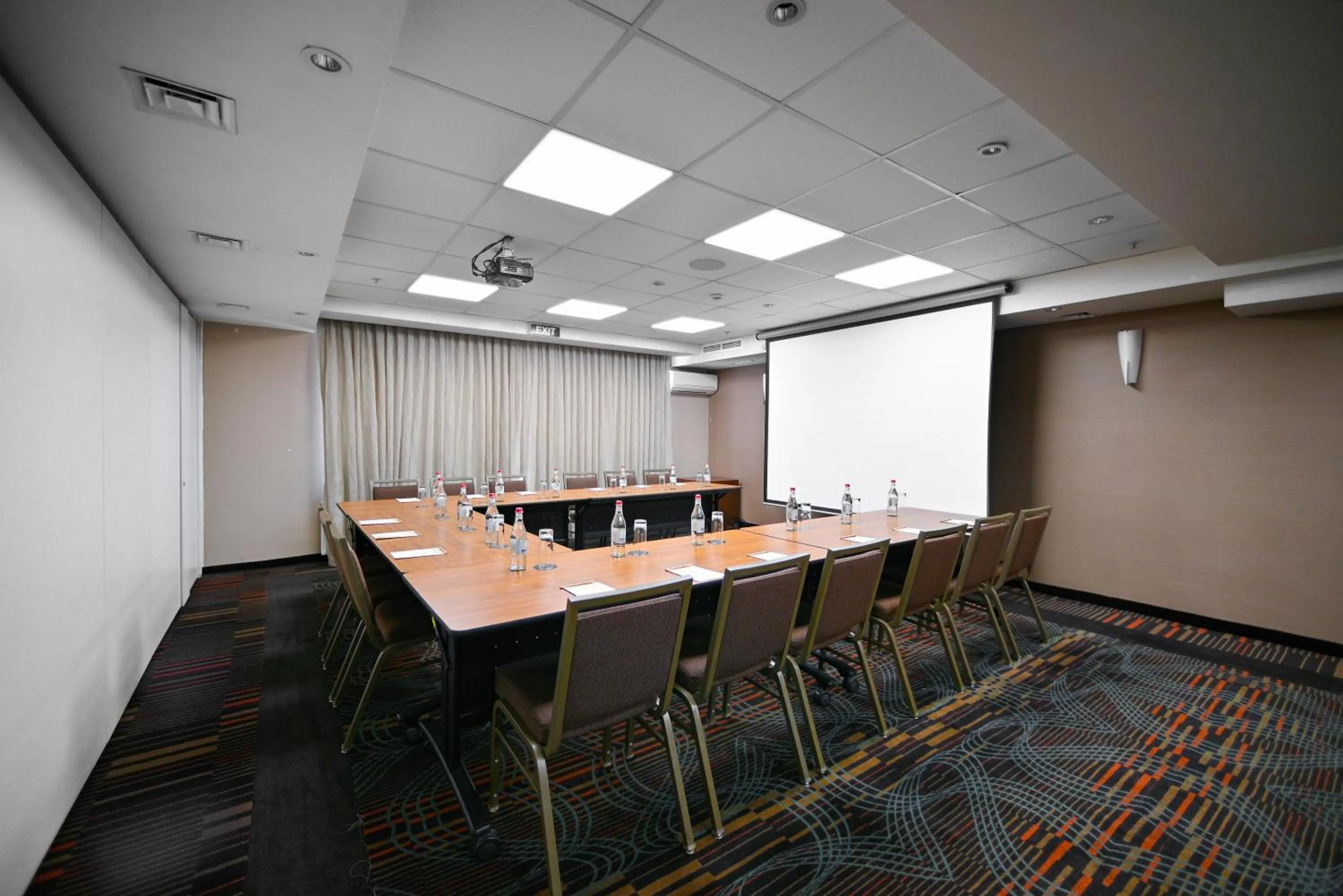 Meeting/conference room in Yerevan Place Hotel
