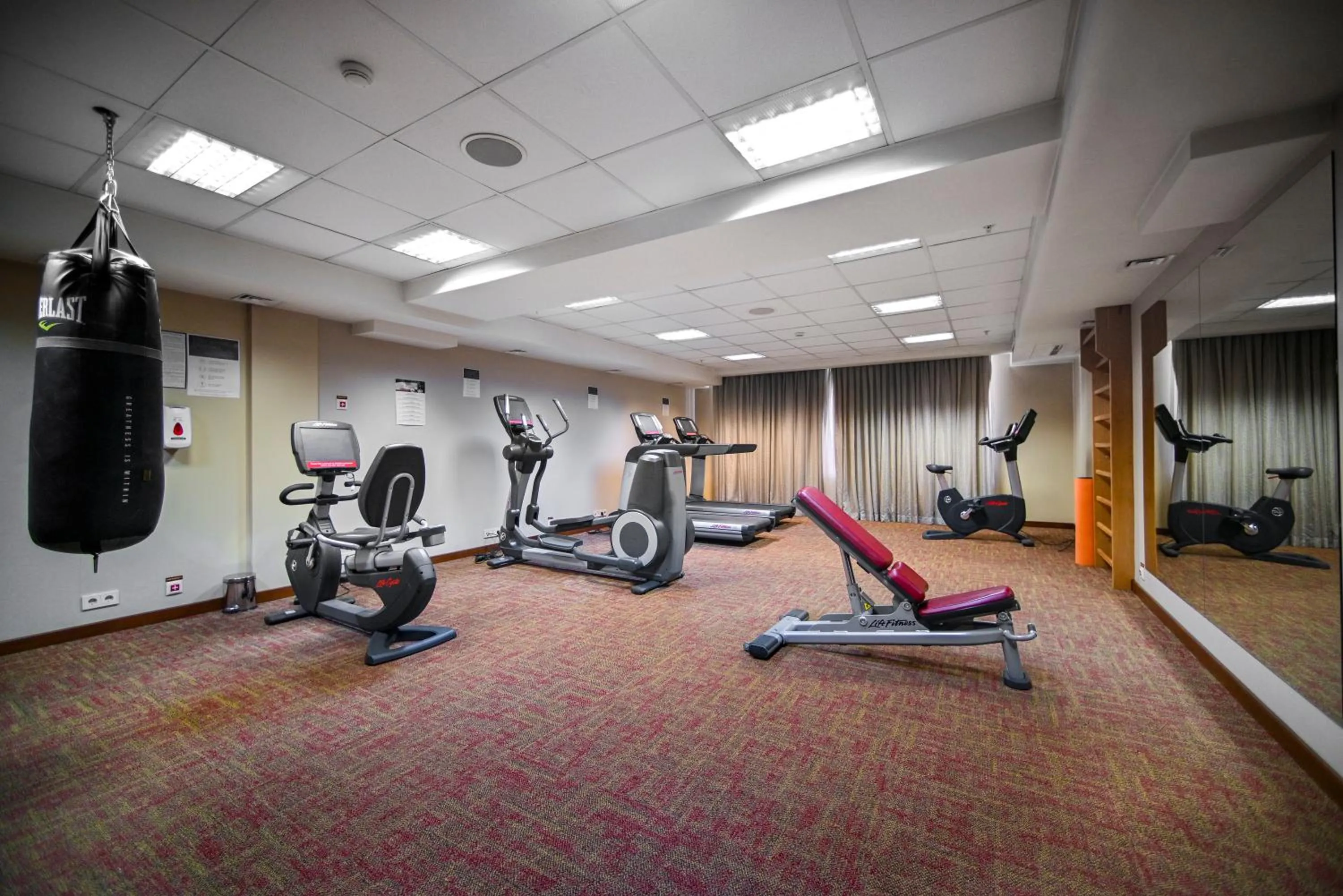 Fitness centre/facilities in Yerevan Place Hotel