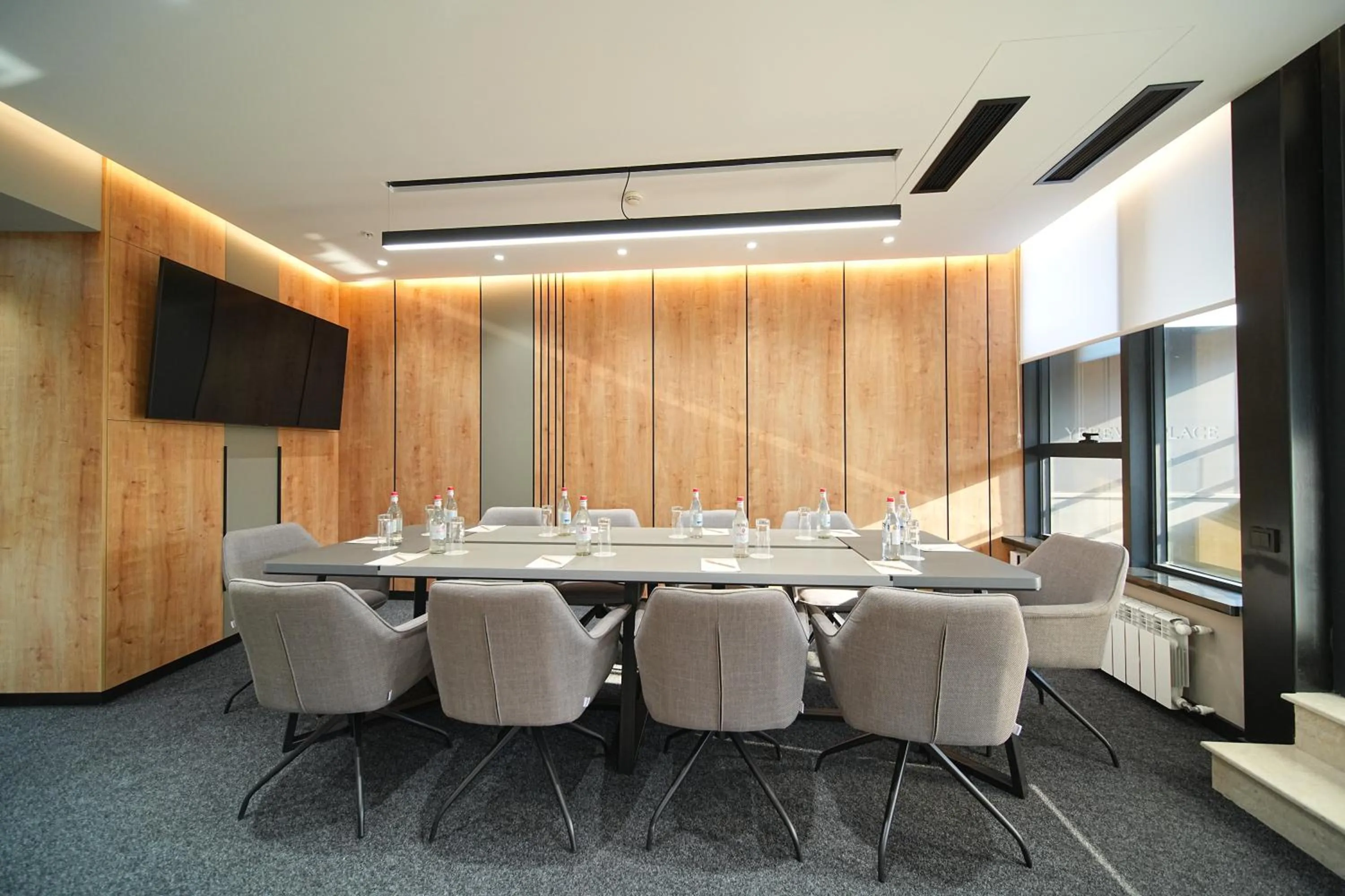 Meeting/conference room in Yerevan Place Hotel