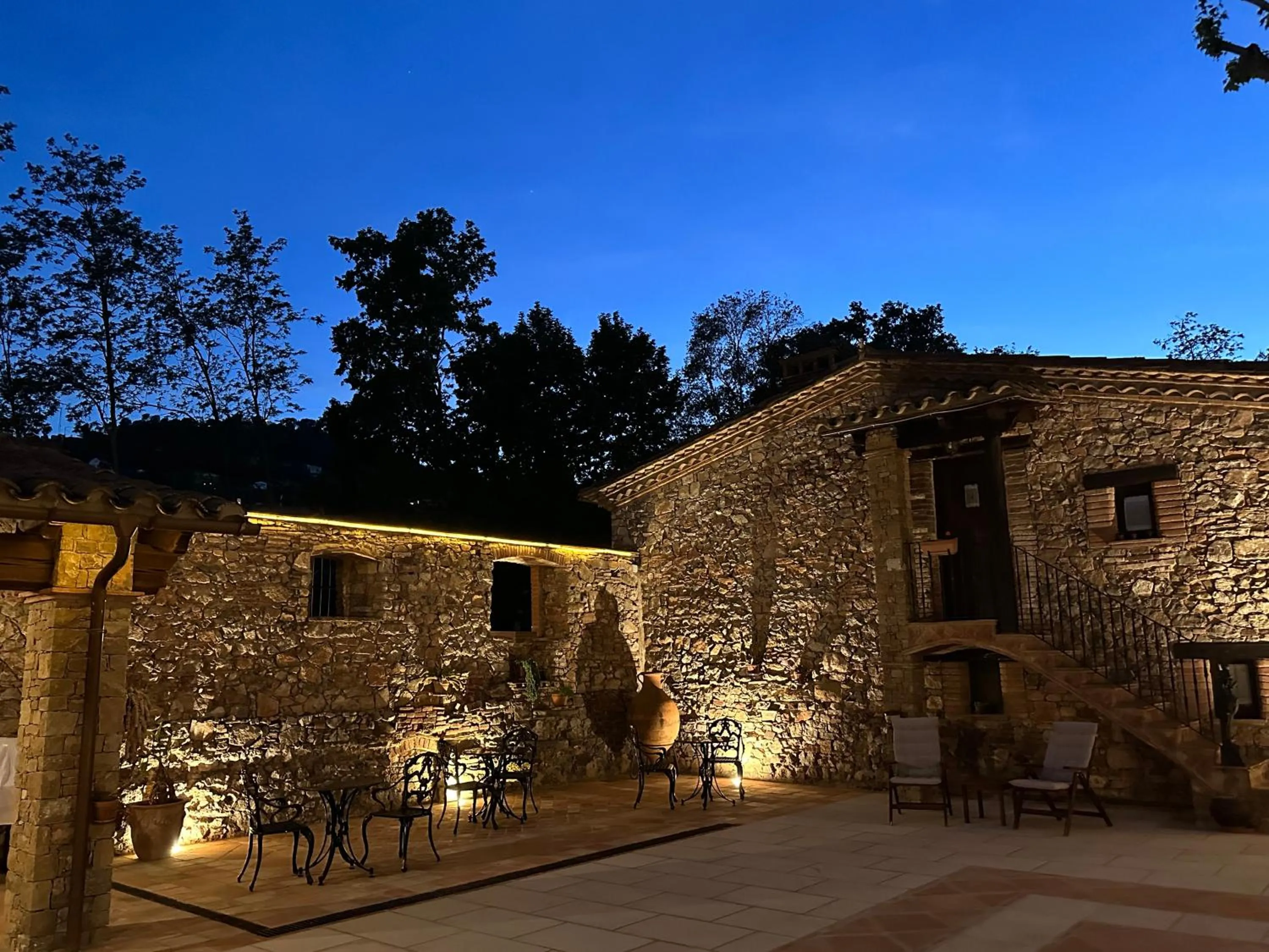 Property building in Masia Can Viver - Olive oil tourism B&B