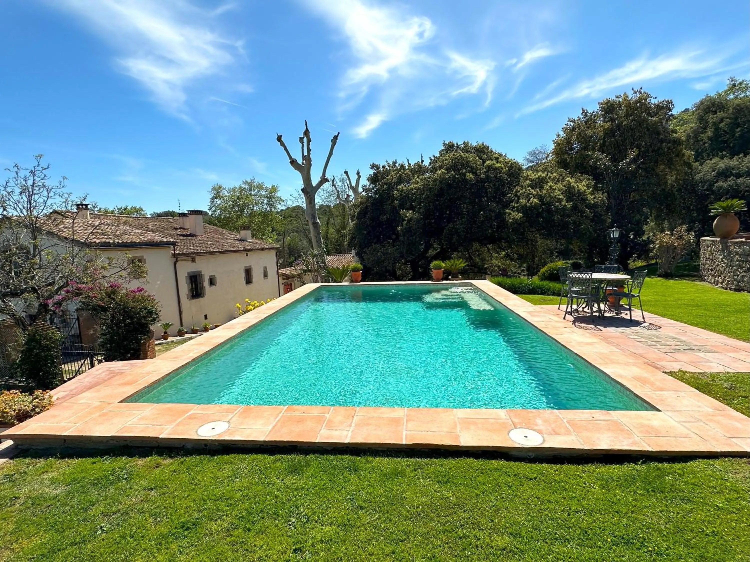 Property building in Masia Can Viver - Olive oil tourism B&B