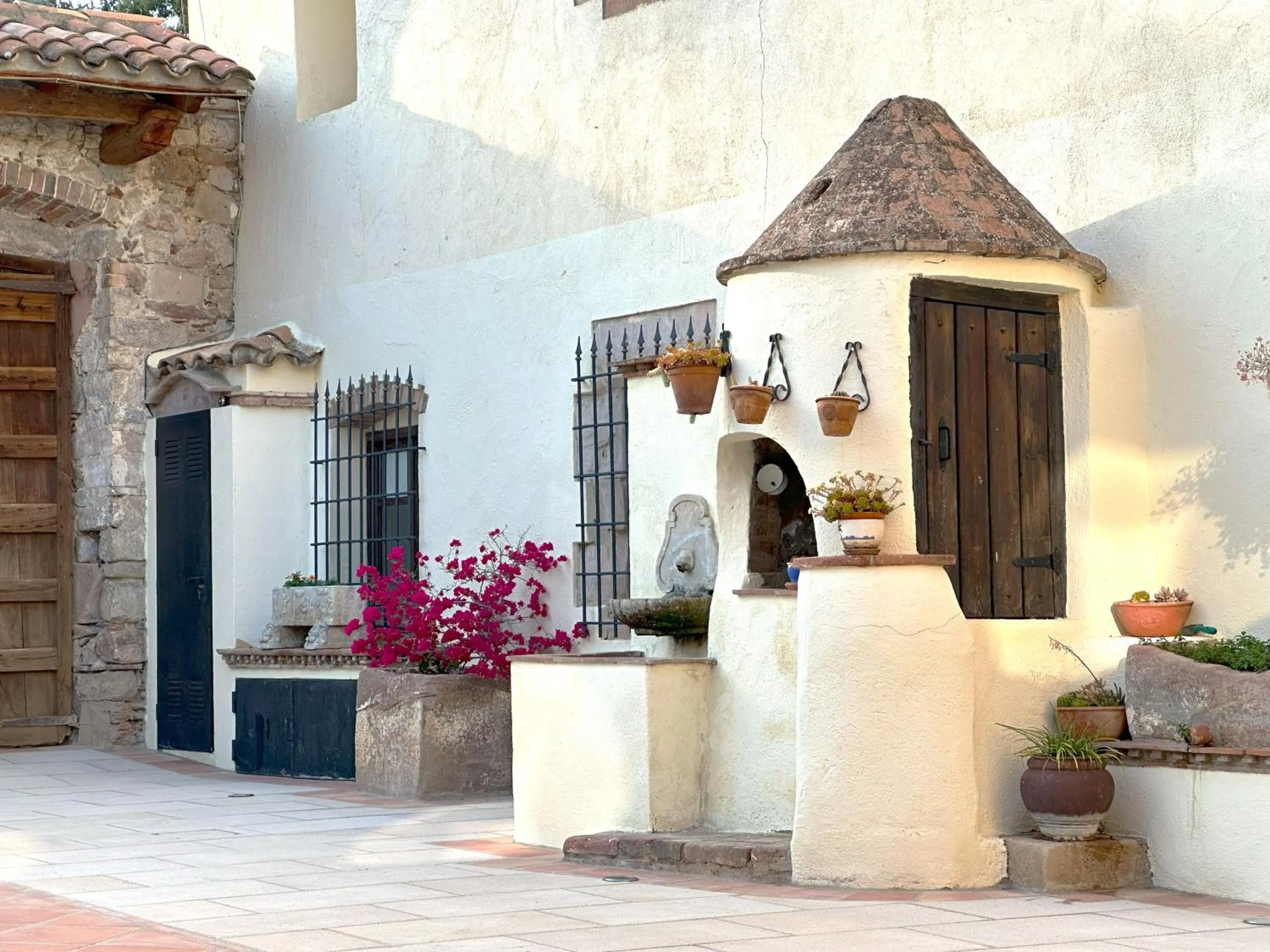 Property building in Masia Can Viver - Olive oil tourism B&B