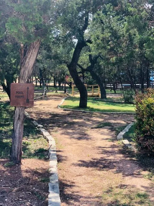 The Armadillo Cabin - Cabins At Rim Rock