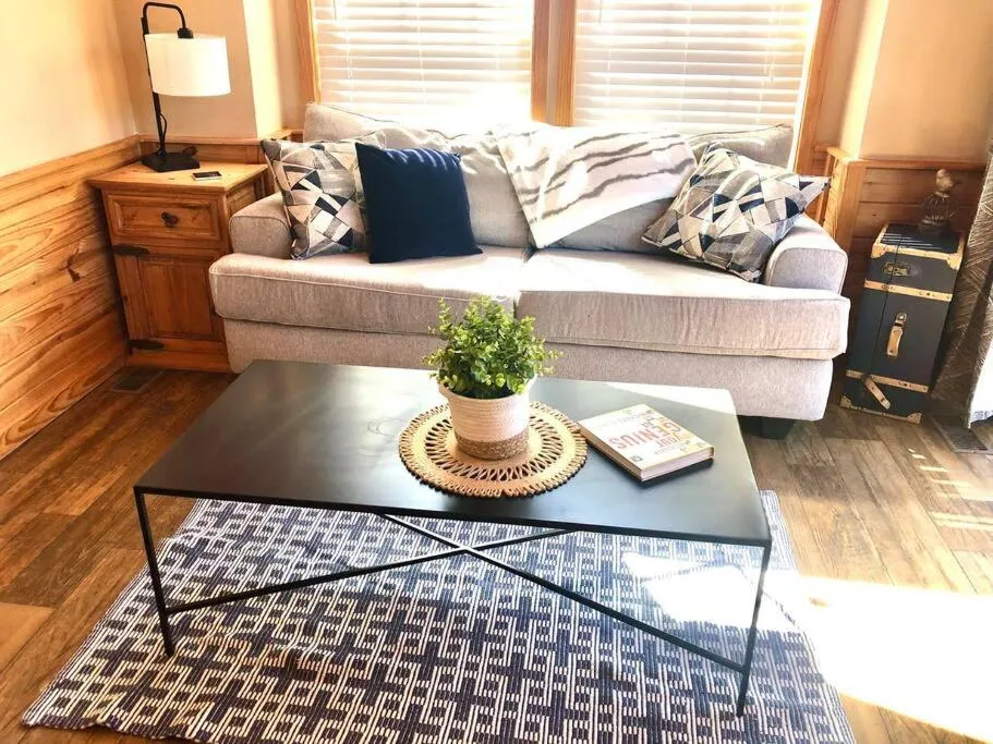 The Armadillo Cabin - Cabins At Rim Rock