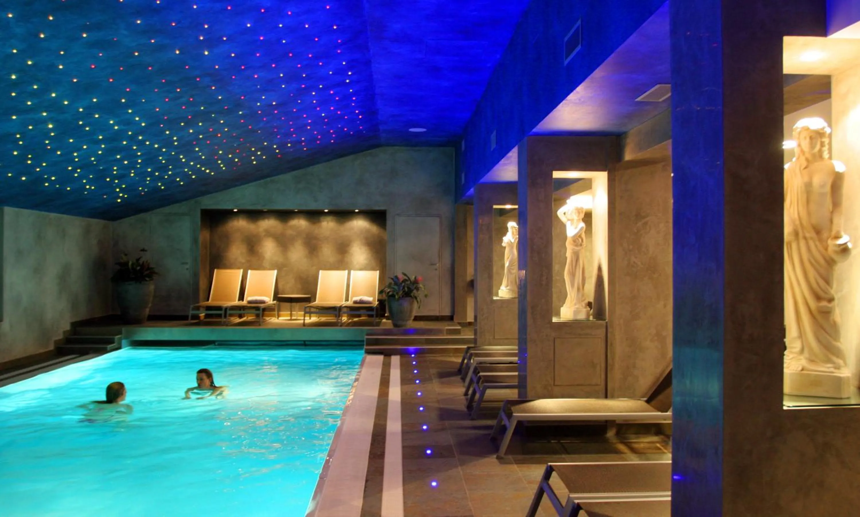 Swimming pool in Locanda al Castello Wellness Resort