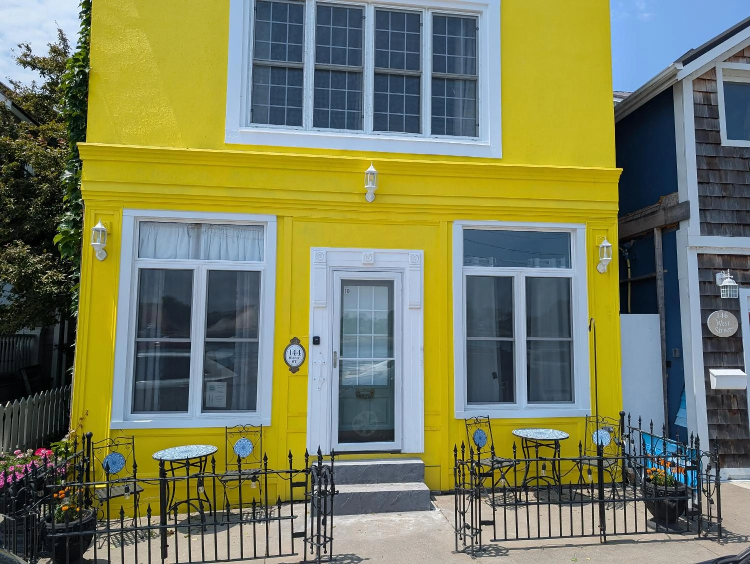 Property building in Canalside Restaurant & Inn