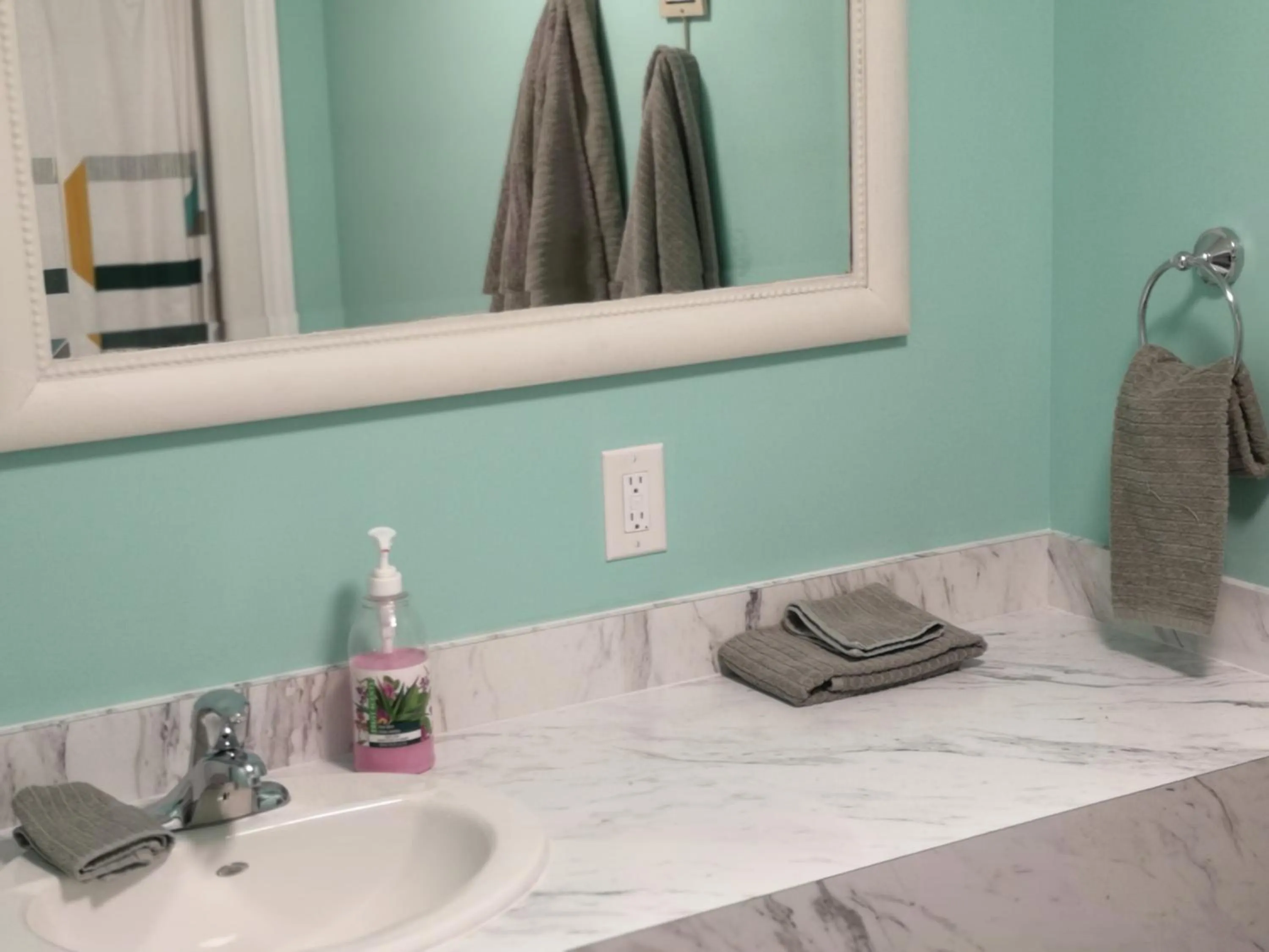 Bathroom in Canalside Restaurant & Inn