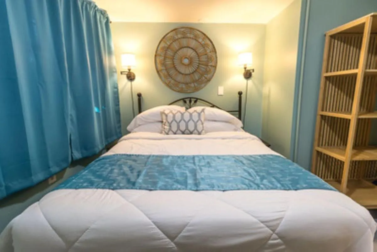 Bedroom, Bed in Canalside Restaurant & Inn