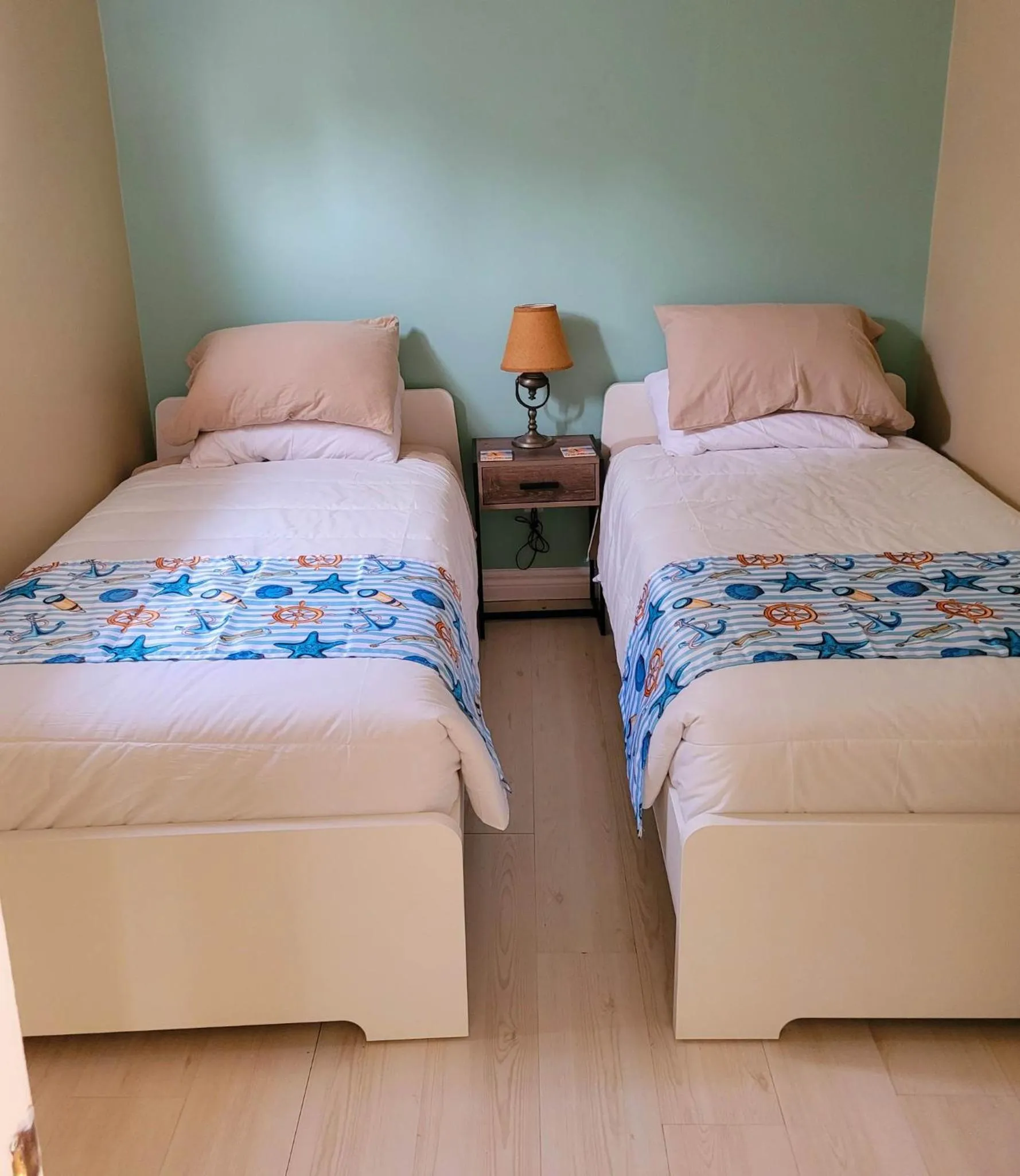 Bedroom, Bed in Canalside Restaurant & Inn