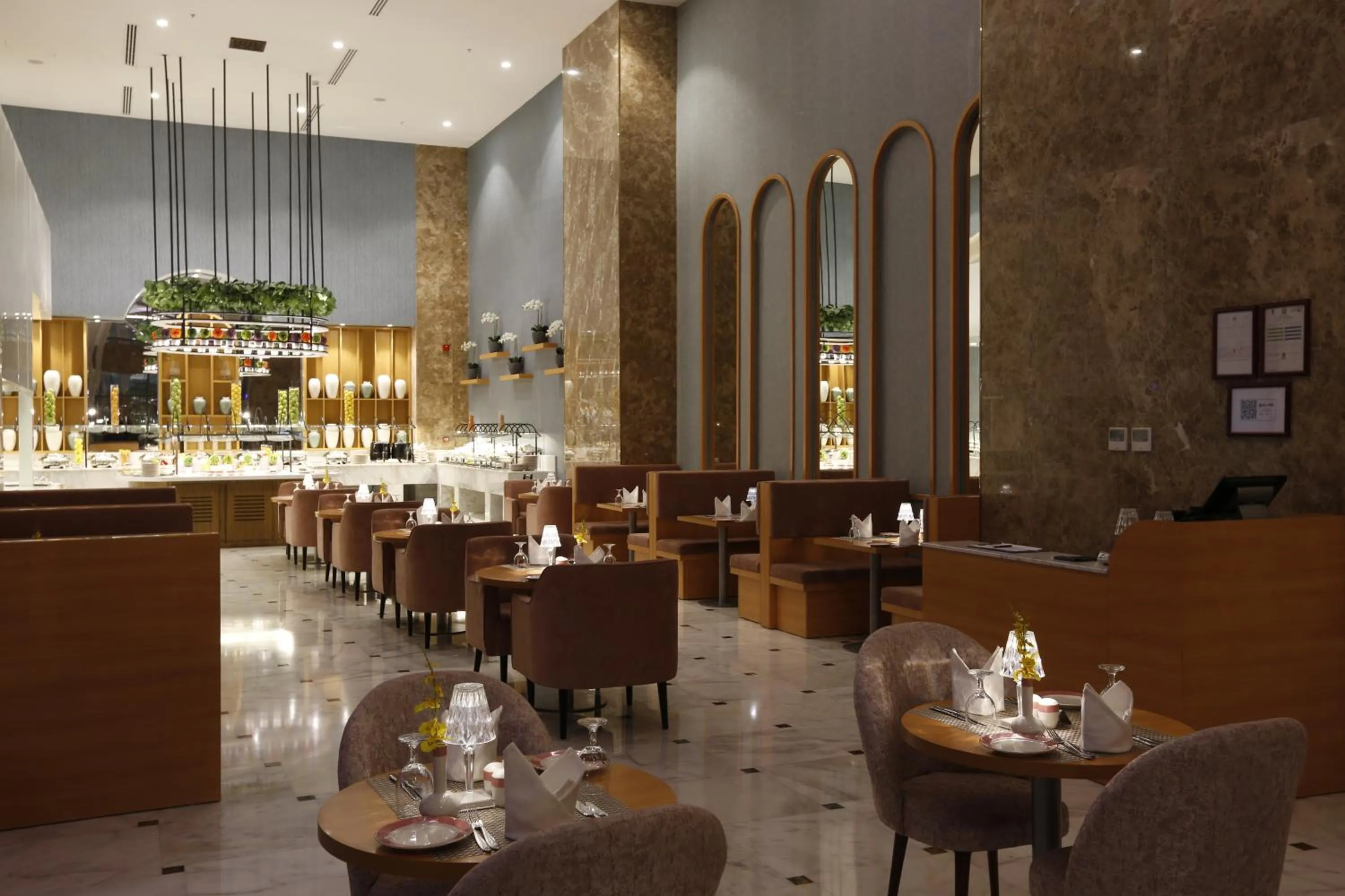 Restaurant/places to eat in Cantonal Hotel by Warwick