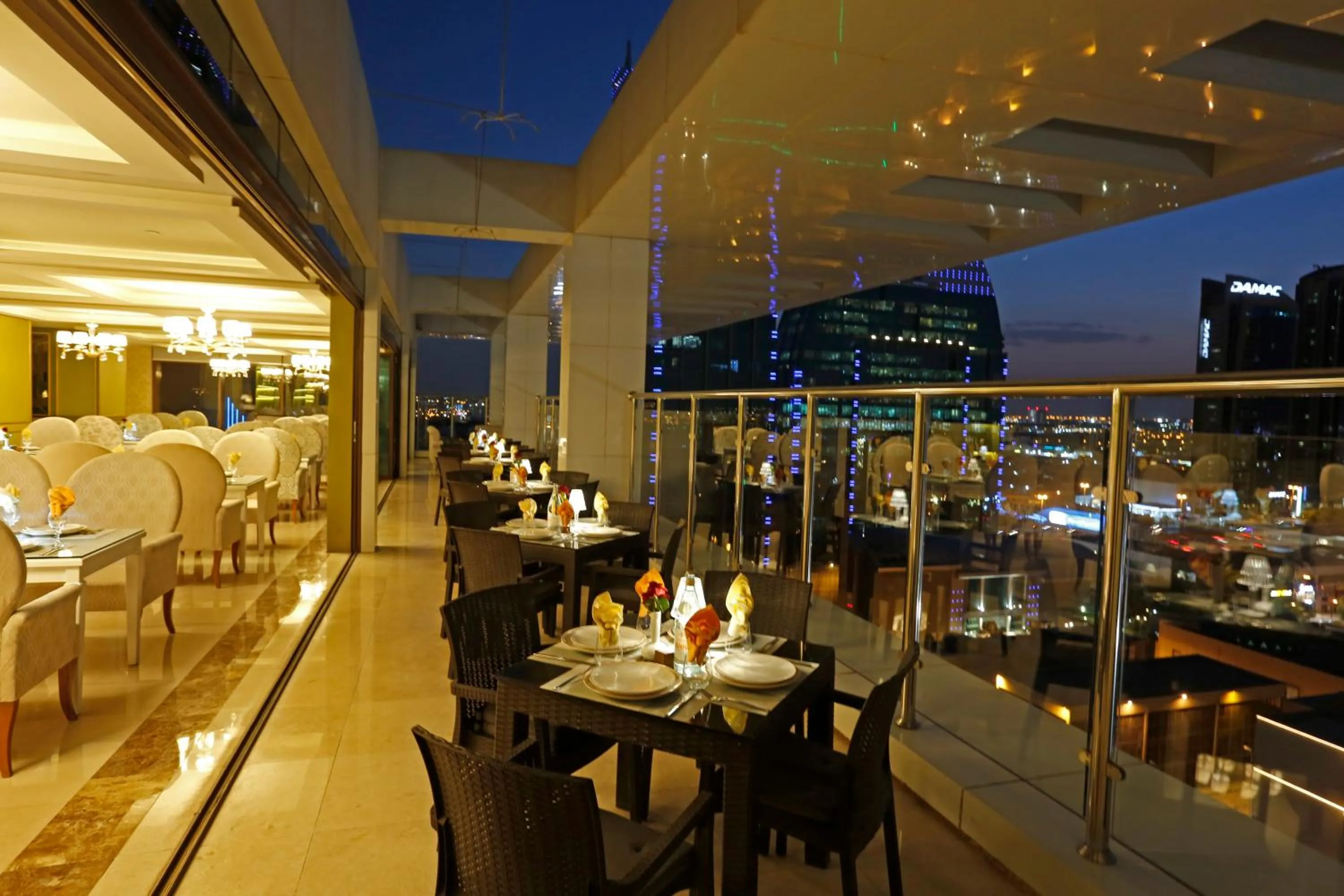 Restaurant/places to eat in Cantonal Hotel by Warwick