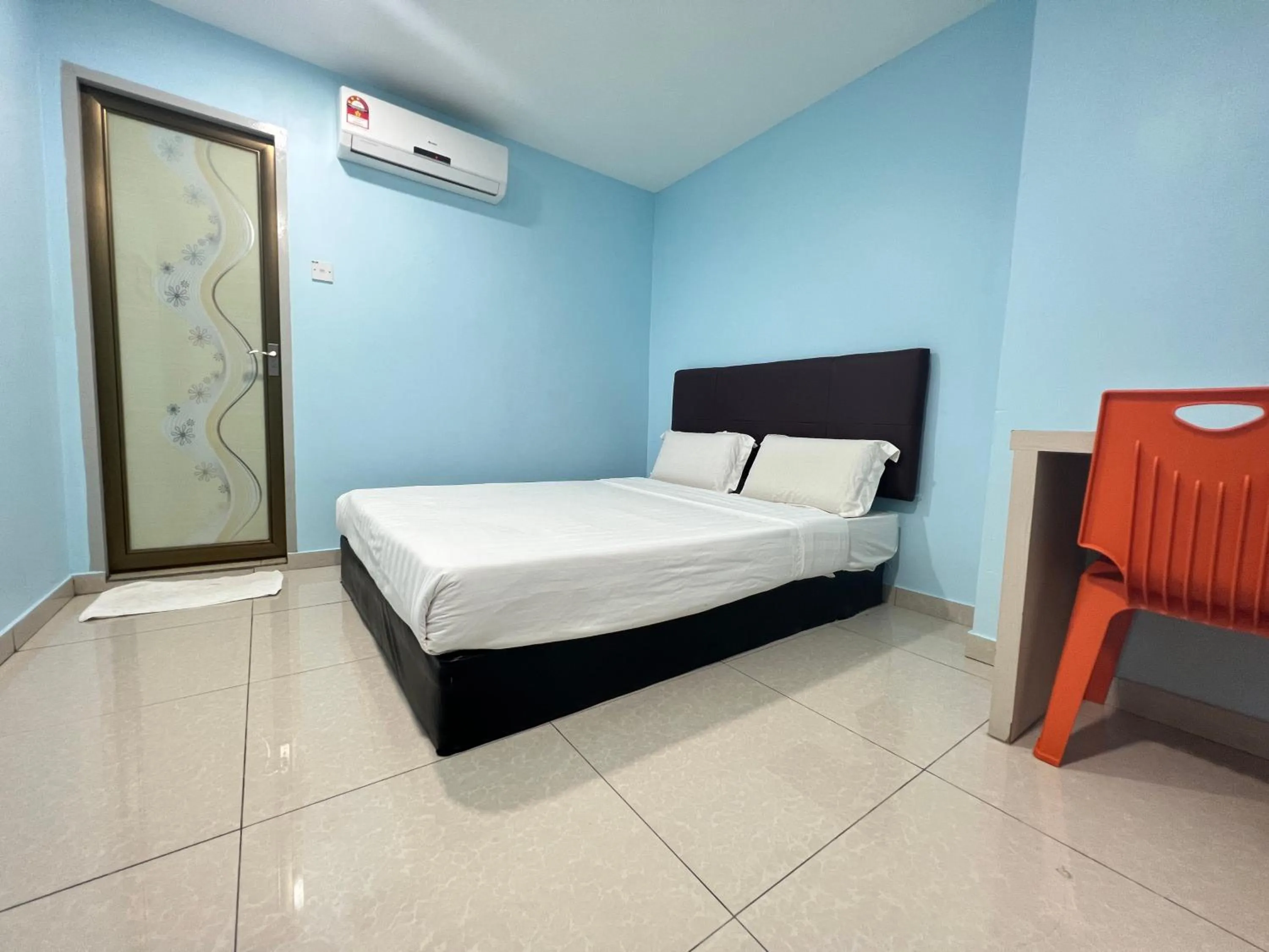 Bedroom in Stutong Point managed by SECOM