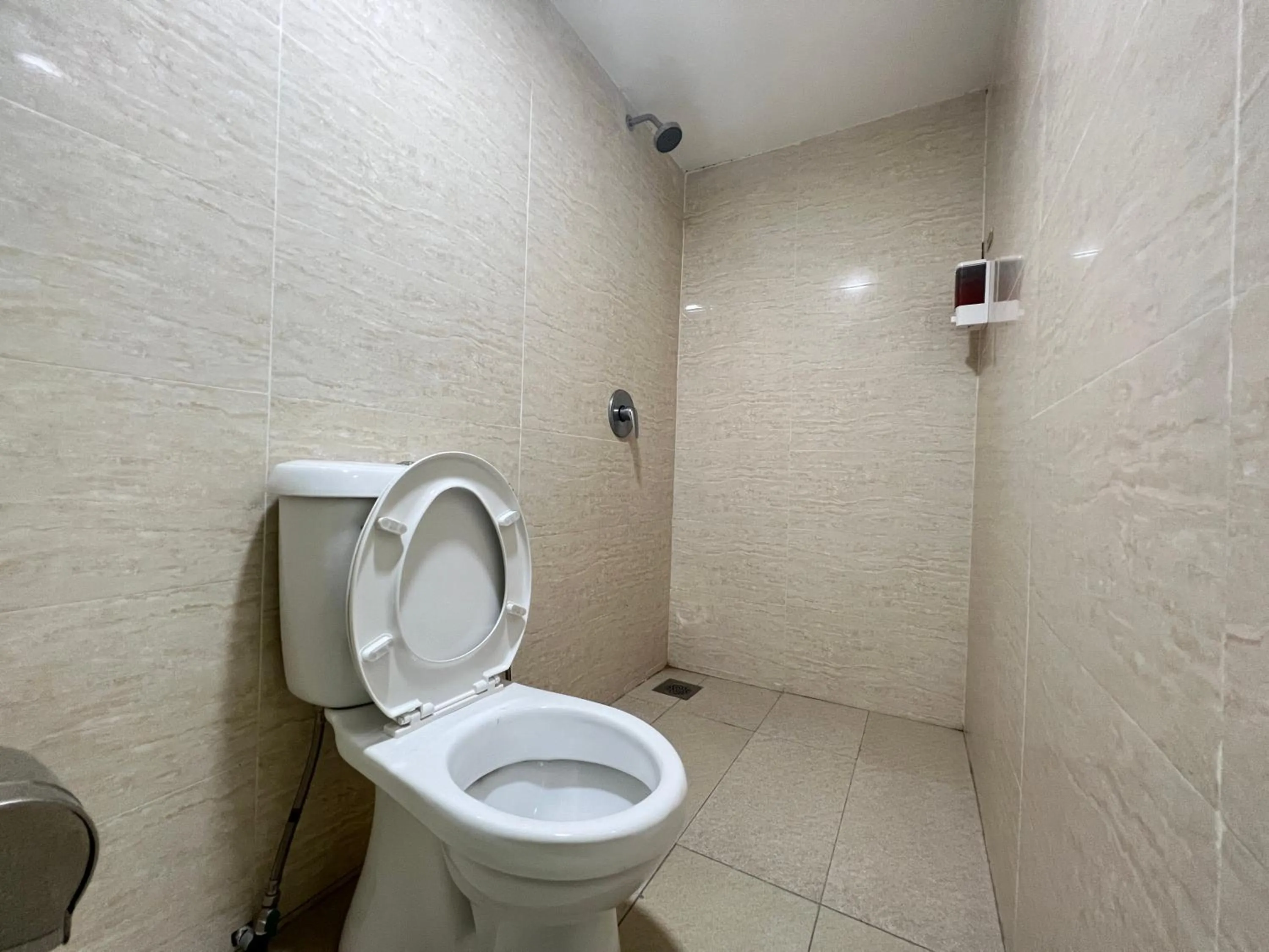 Bathroom in Stutong Point managed by SECOM