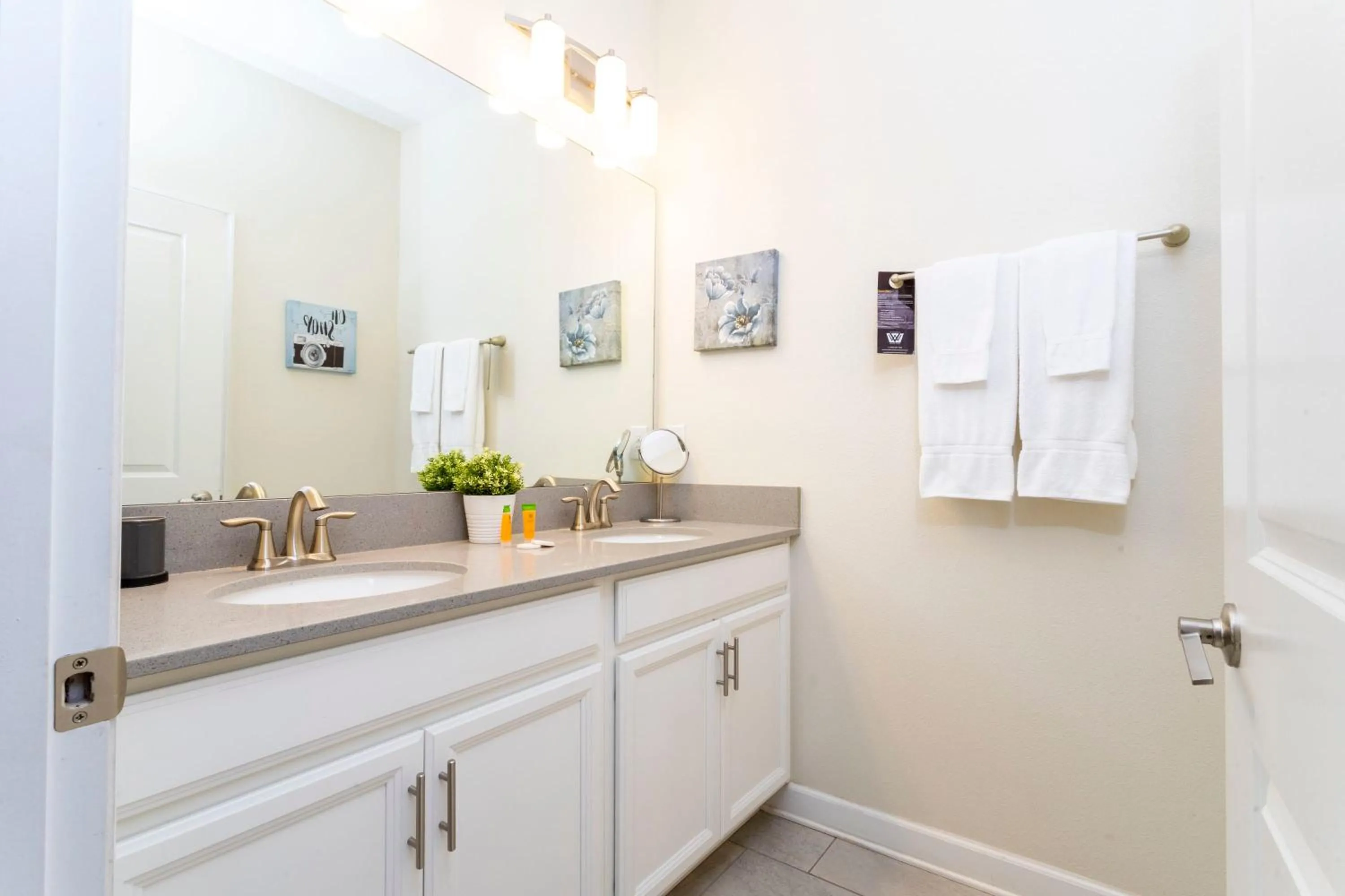 Magnificent 5Bd w/ Pool Close to Disney @Storey Lake 4800