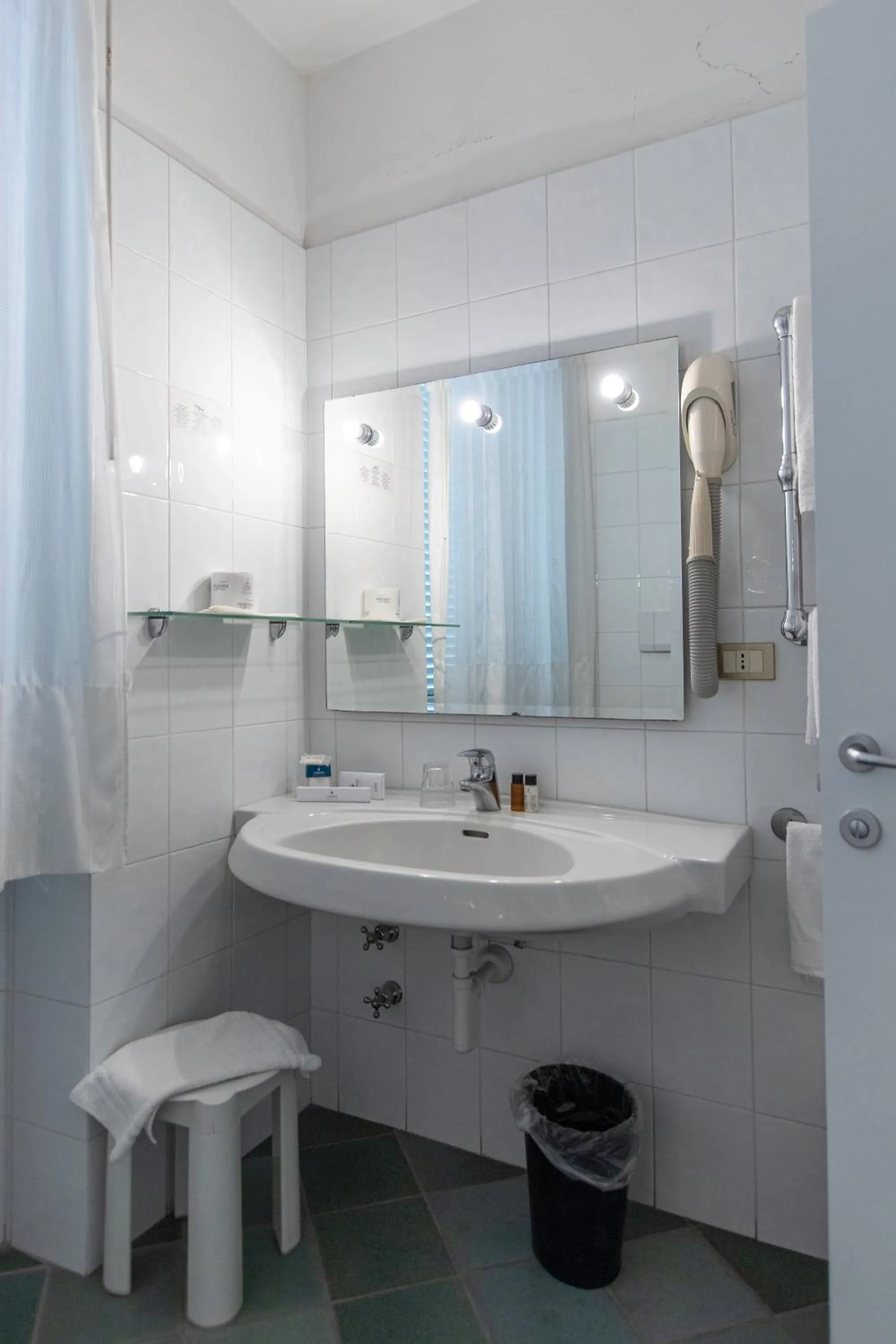 Bathroom in Hotel L'Approdo