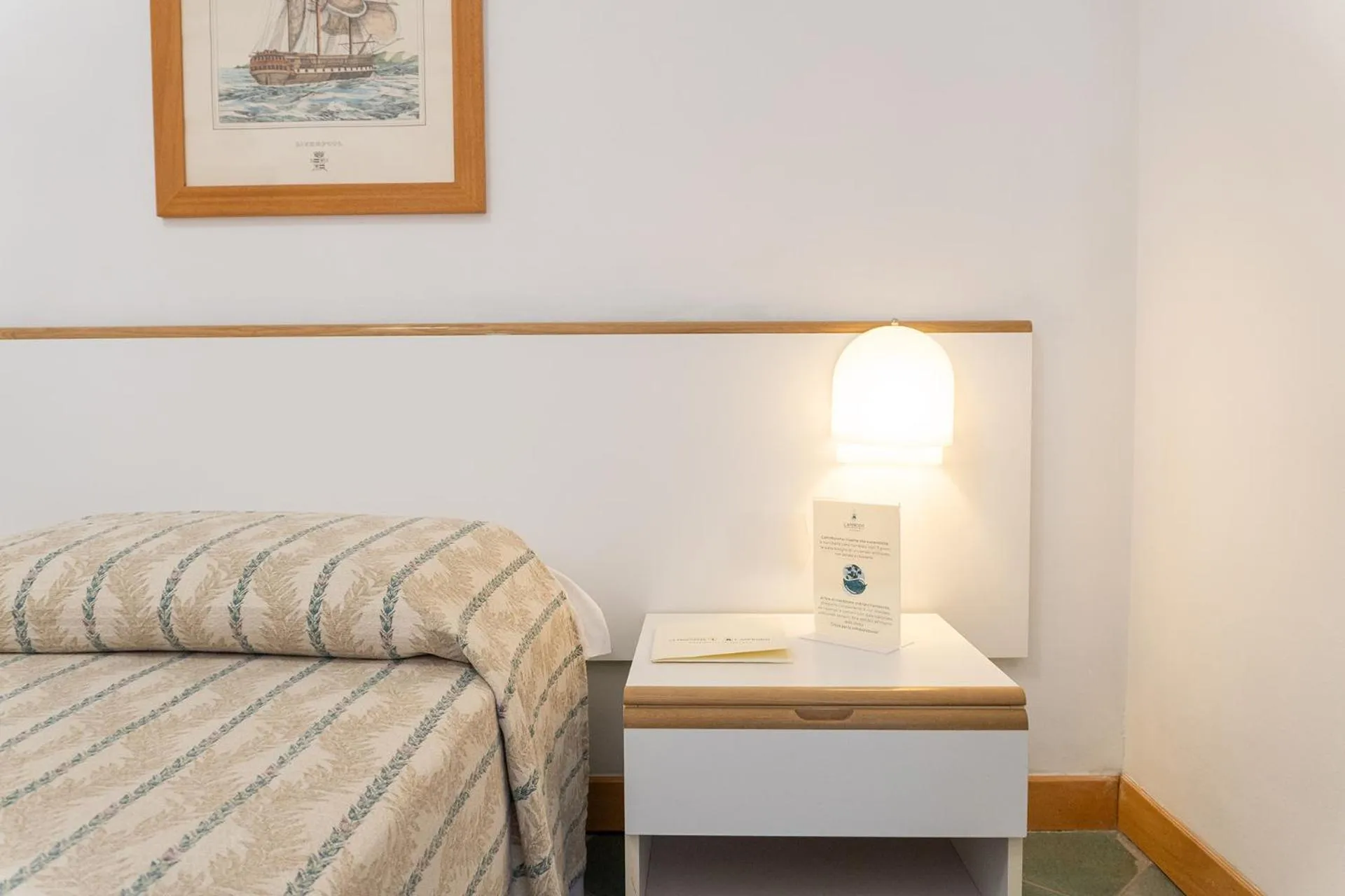 Bed in Hotel L'Approdo