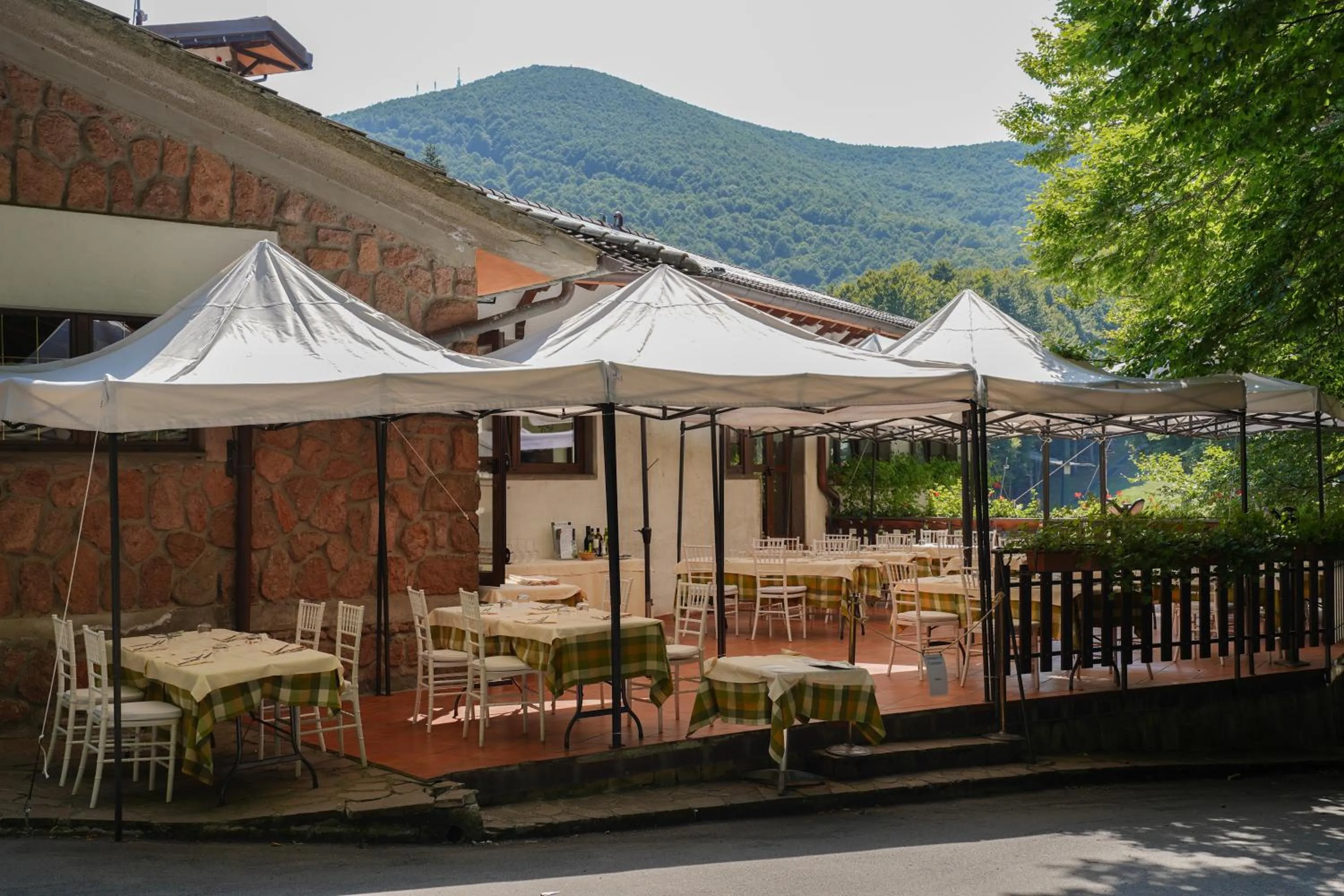 Balcony/Terrace in Albergo Le Macinaie - Monte Amiata