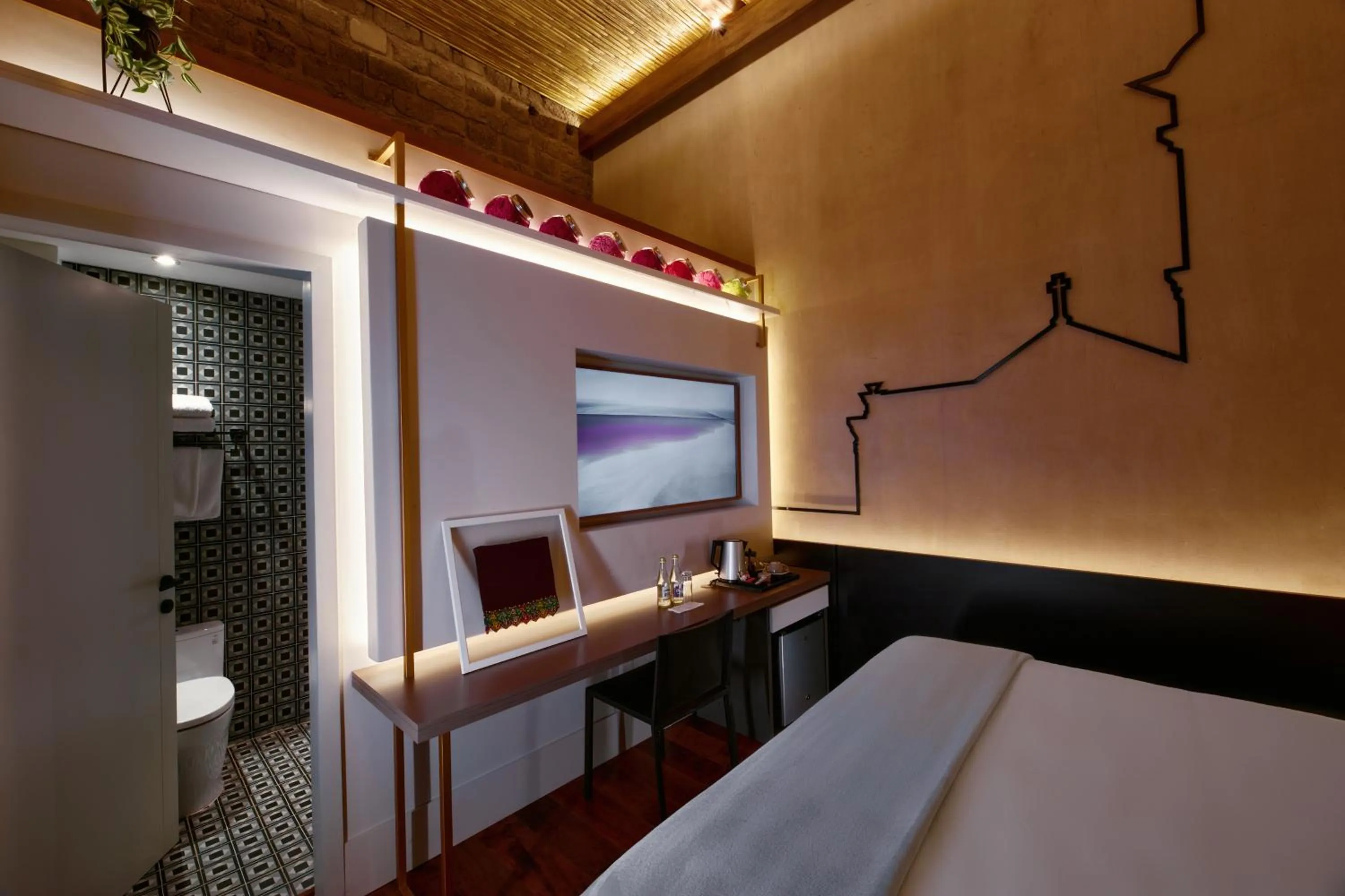 TV and multimedia, Bed in Casa Firenza Hotel & Suites Boutique