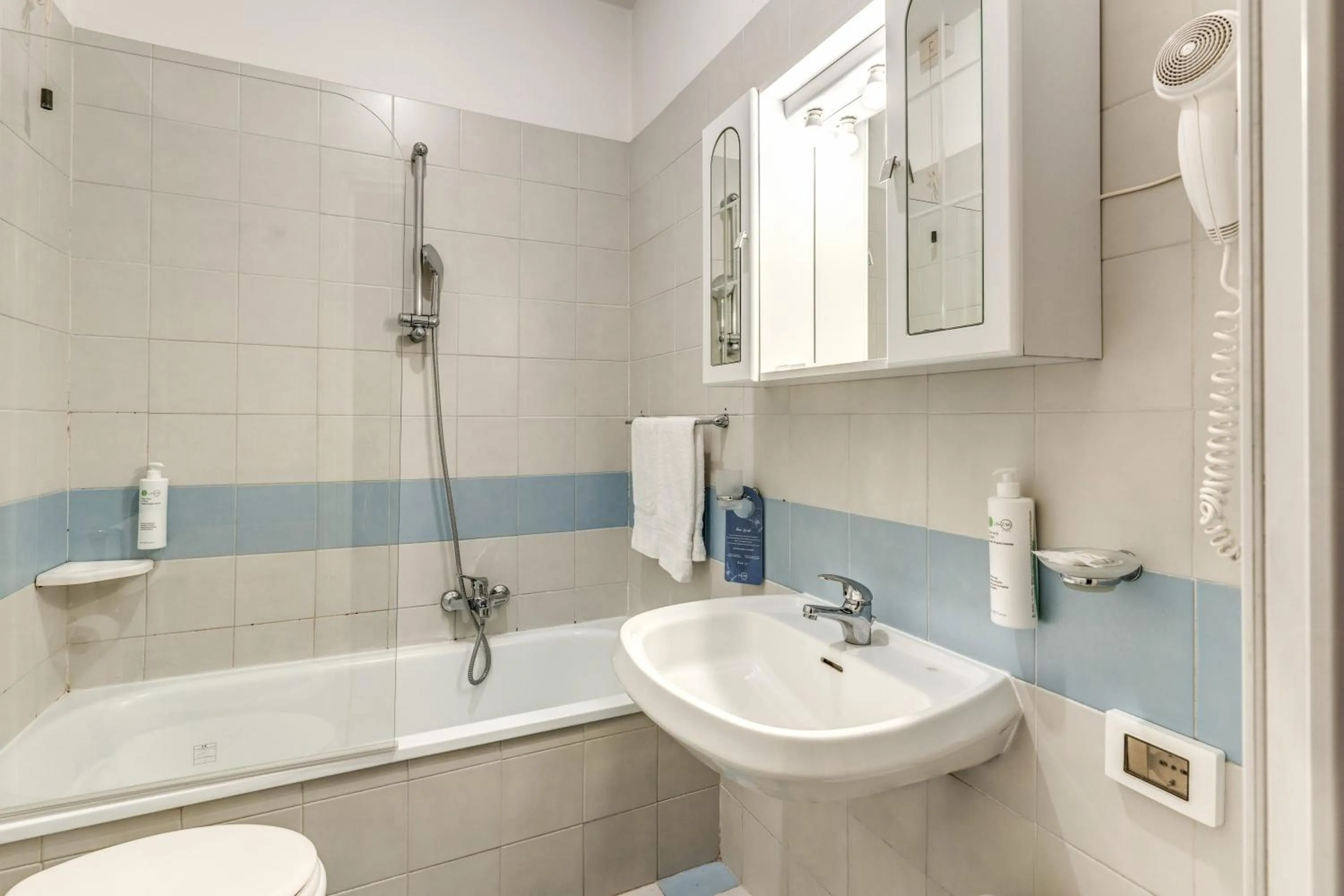 Shower in Hotel Orazia