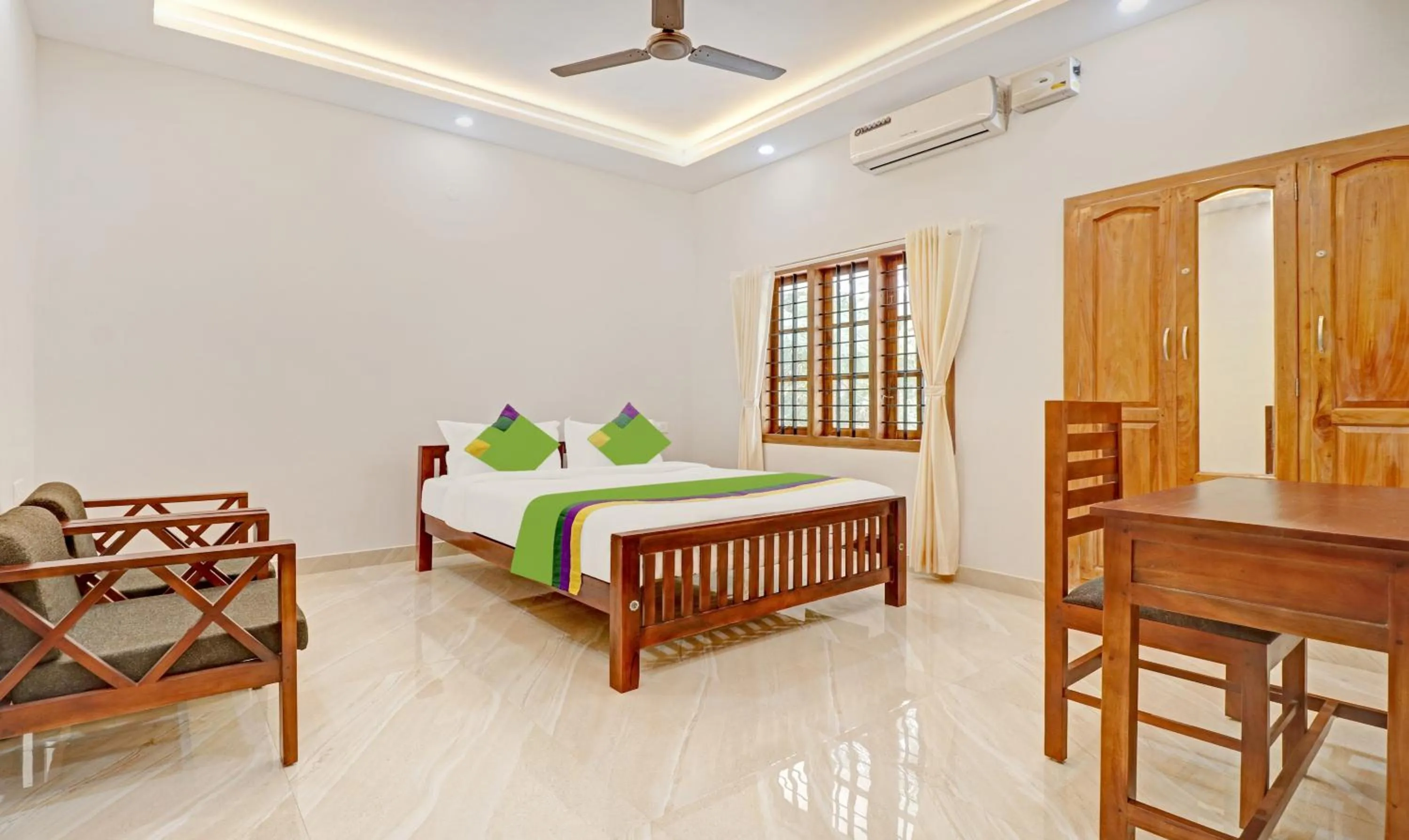 Bedroom in Itsy Hotels Palm Grove By D2V