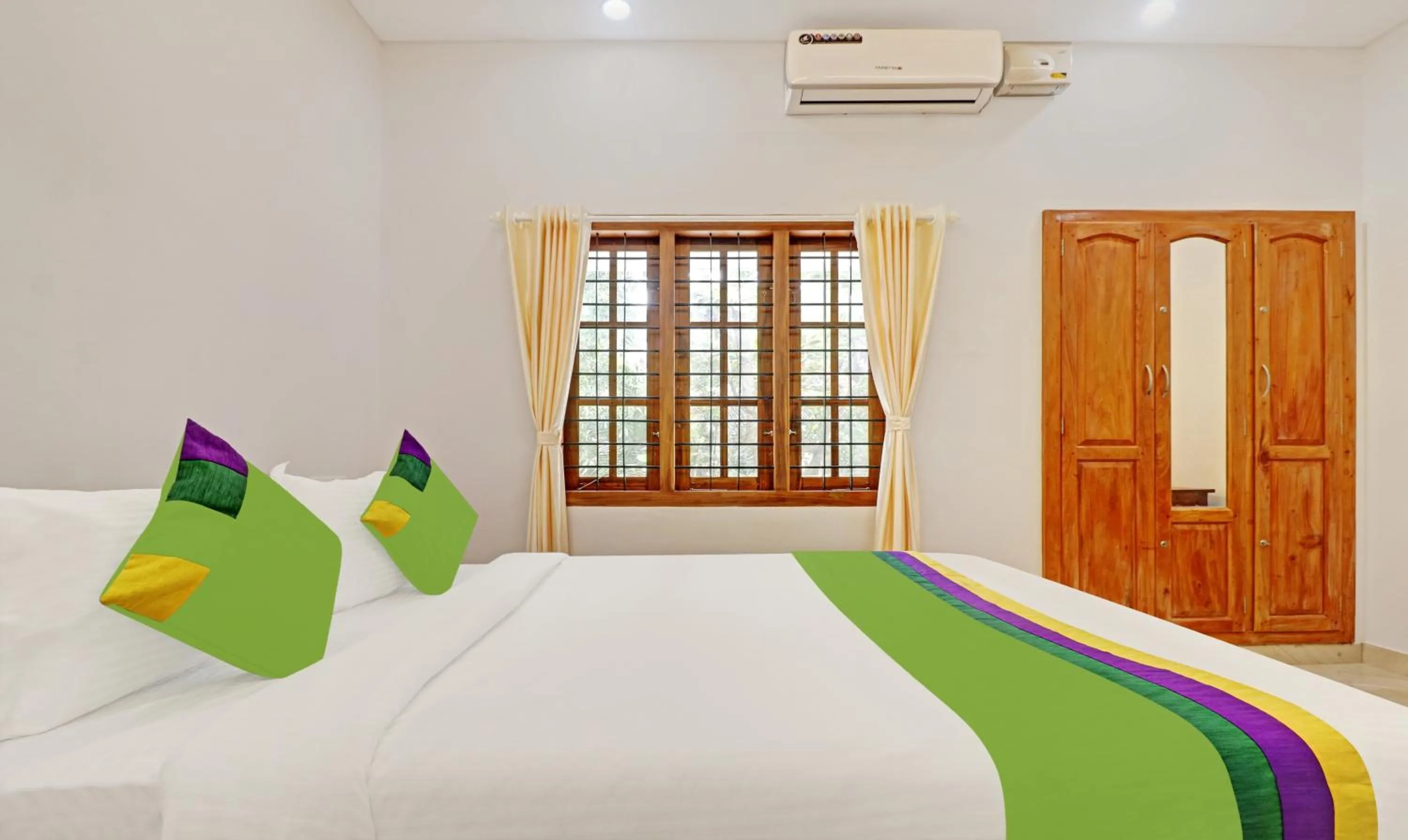 Bedroom in Itsy Hotels Palm Grove By D2V