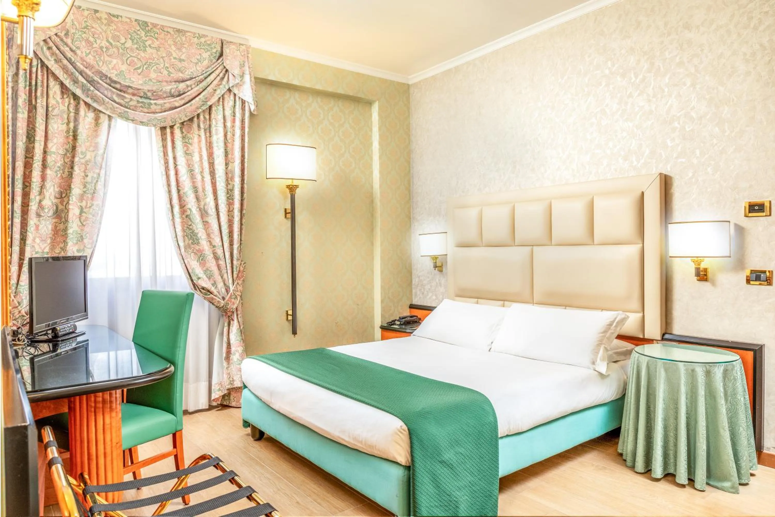 Bed in Hotel Principe