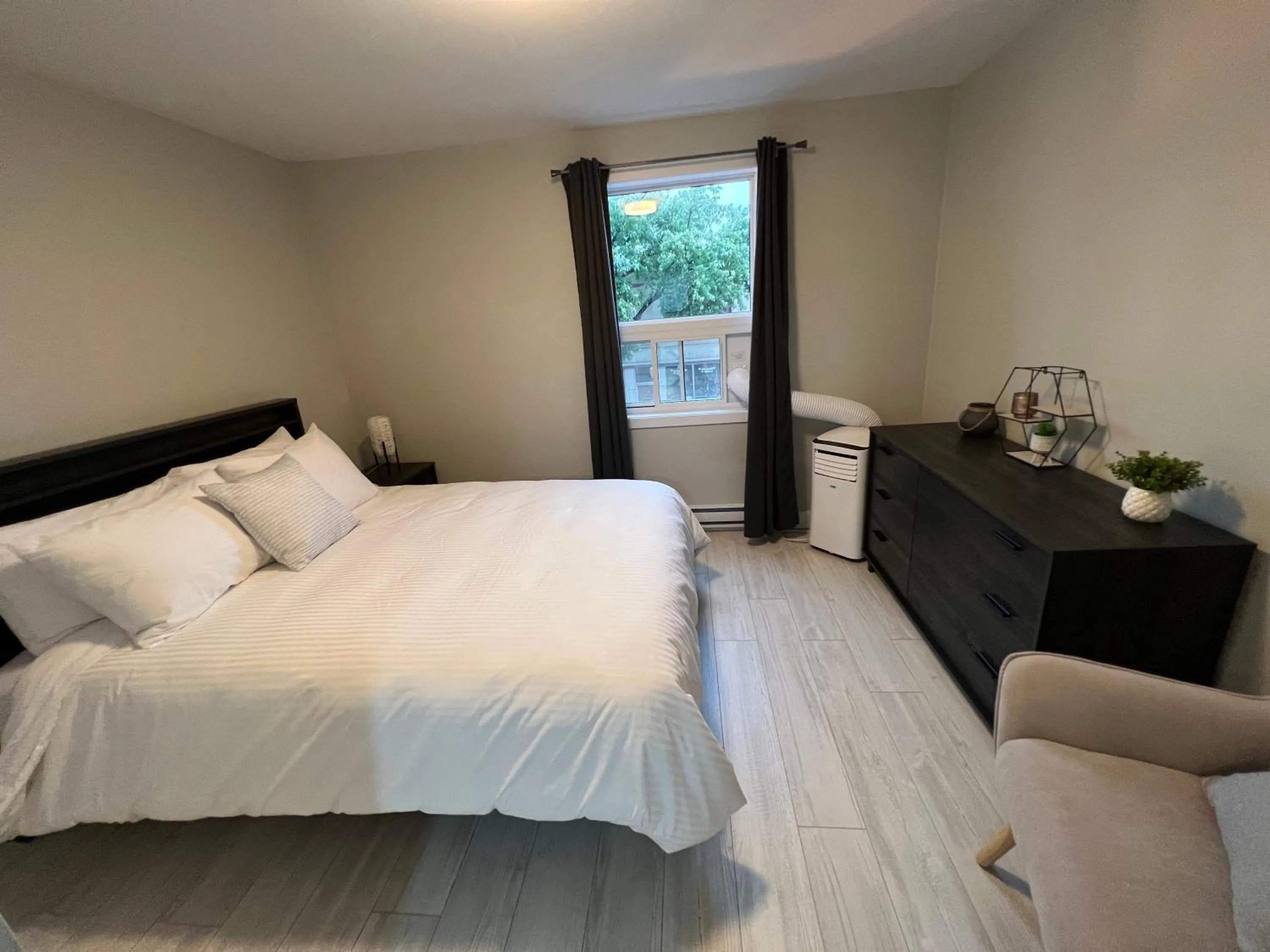 Bedroom, Bed in Le Centre-Ville