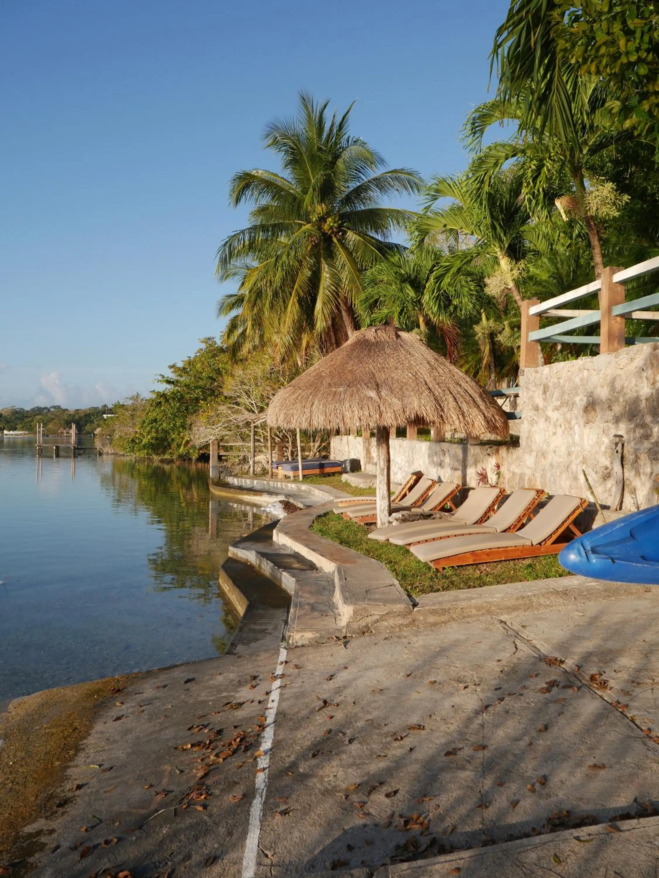 Day in Villa Santuario Lake front Oasis