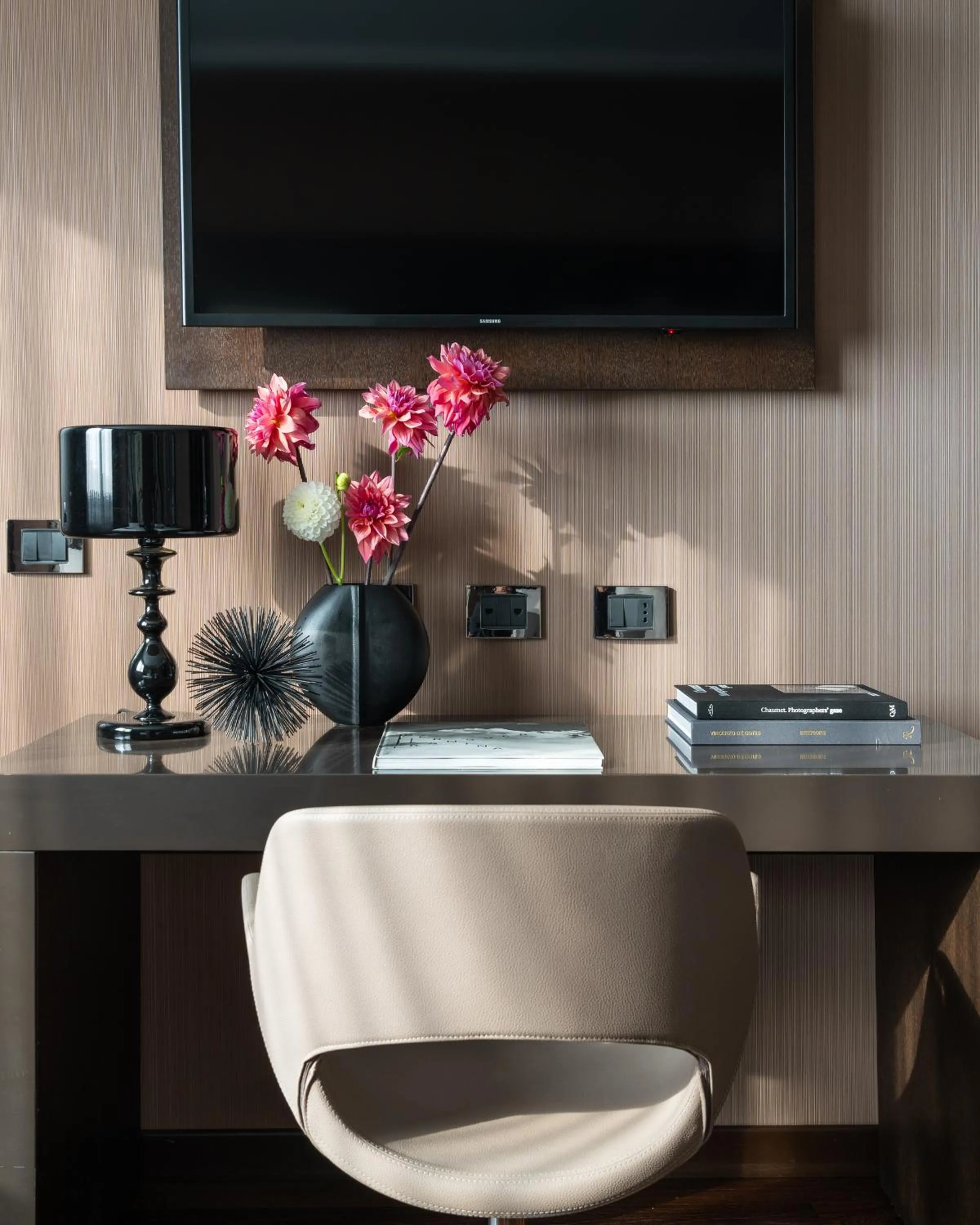 Decorative detail in Crowne Plaza Milan City by IHG