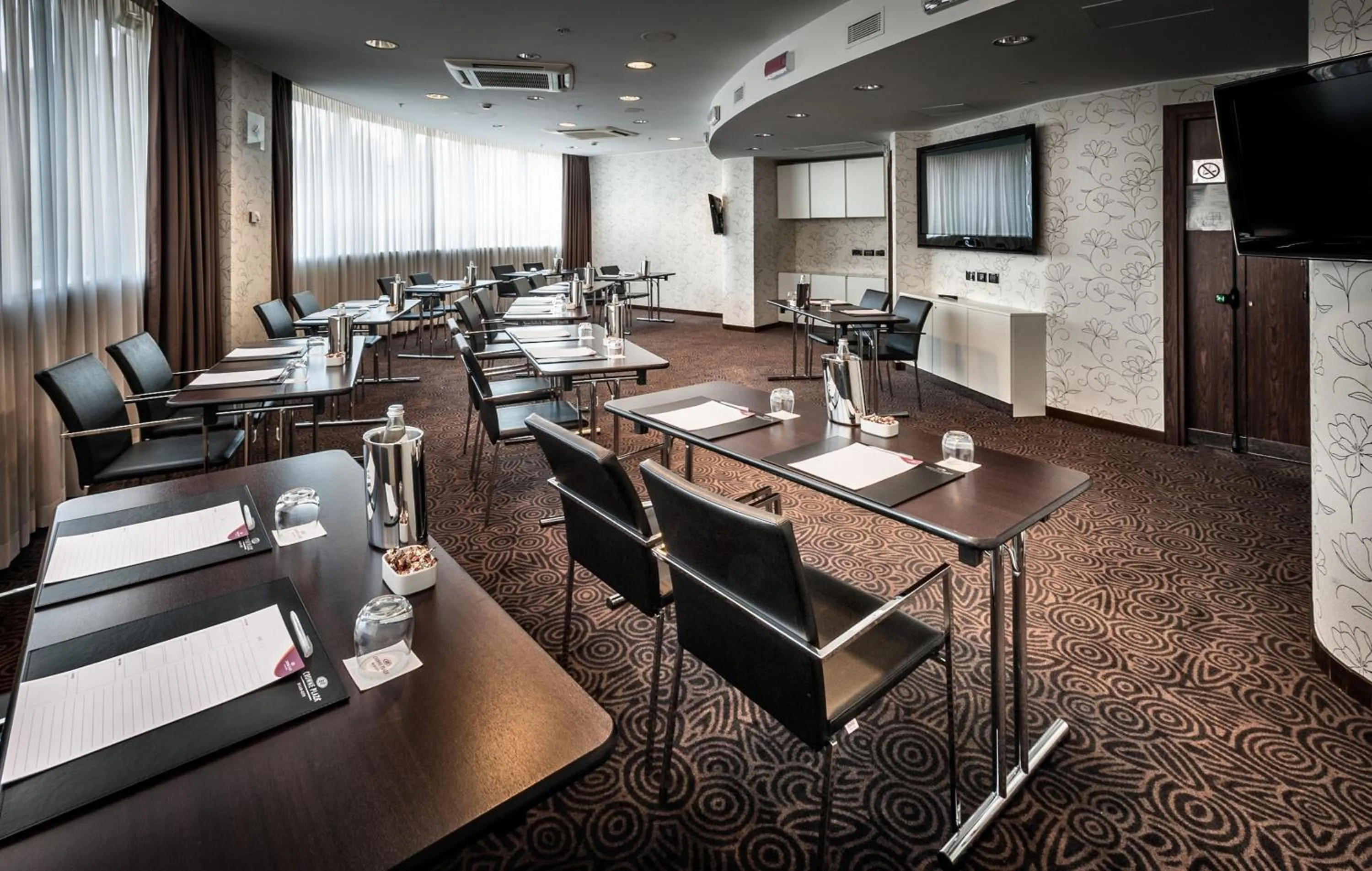 Meeting/conference room in Crowne Plaza Milan City by IHG