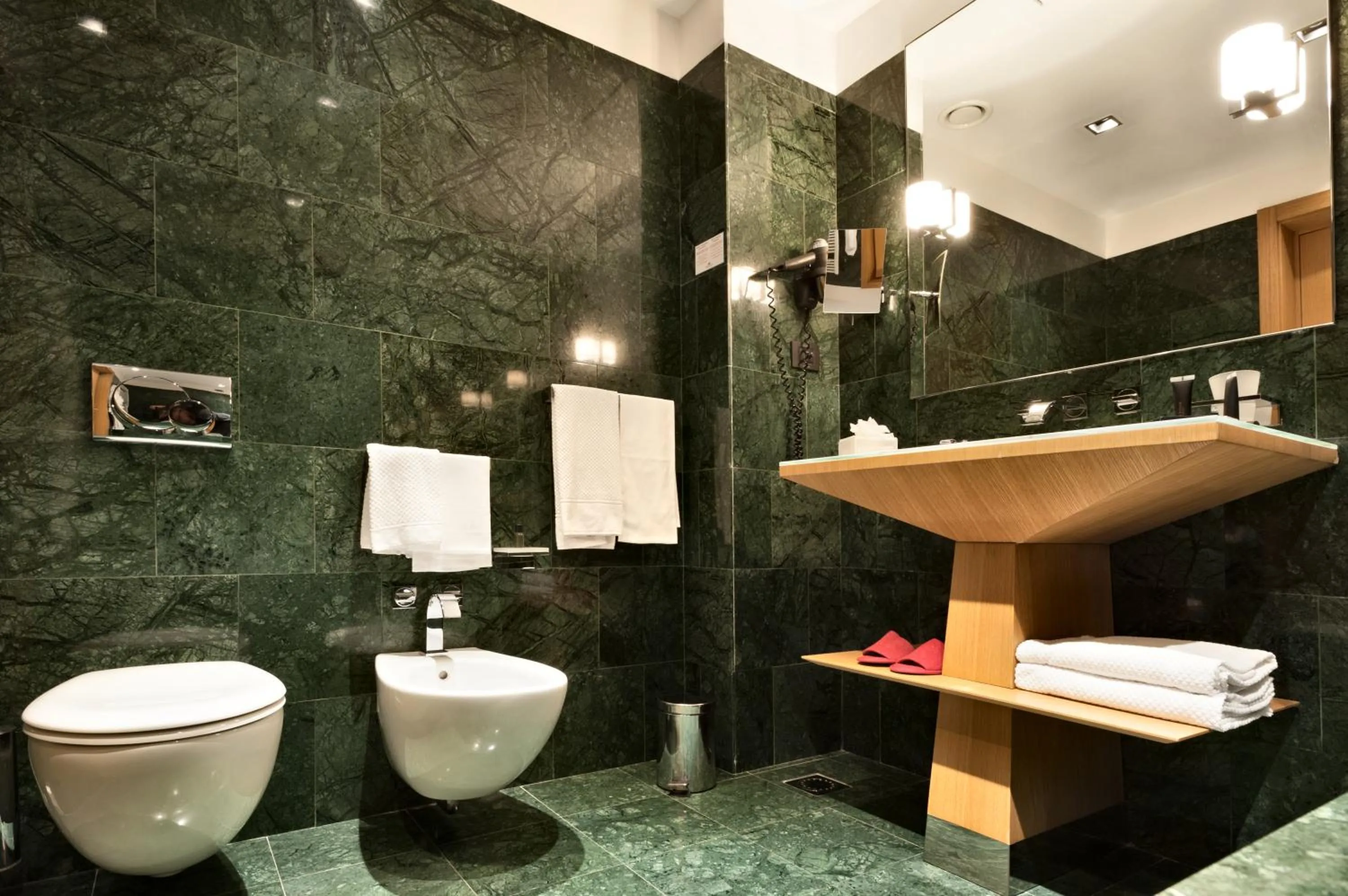 Bathroom in Crowne Plaza Milan City by IHG